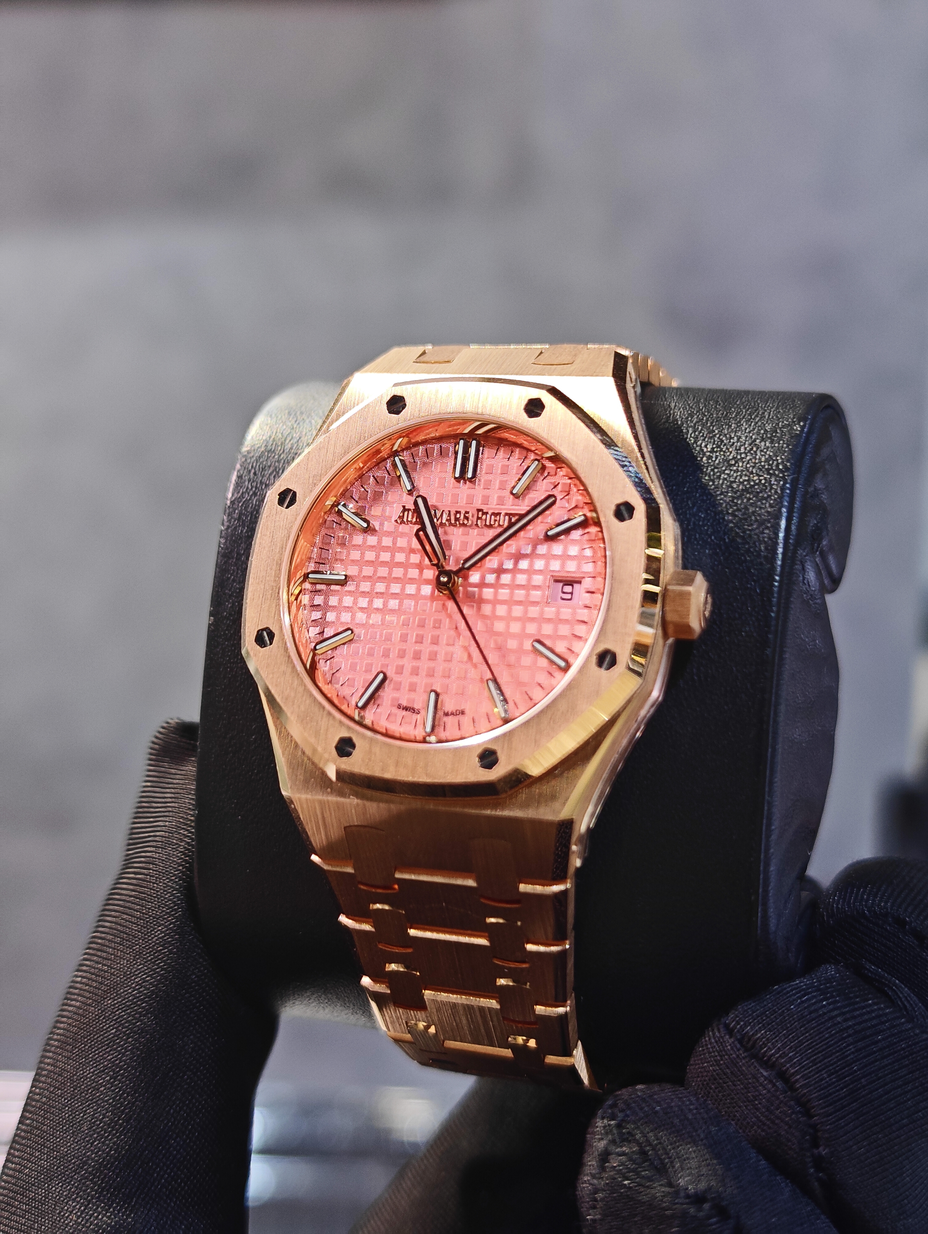 BRAND NEW AUDEMARS PIGUET 77450or 77450 77450OR.OO.1361OR.01 PINK GOLD CASE  ROYAL OAK SELFWINDING 34MM
