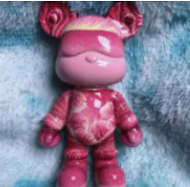 251110 - A4 流體熊儲錢罐擺件（草莓熊） （12月尾陸續發貨只限尖沙咀門市自取不包郵/只限相同感覺色系/款式皆不同/師傅即興創作）