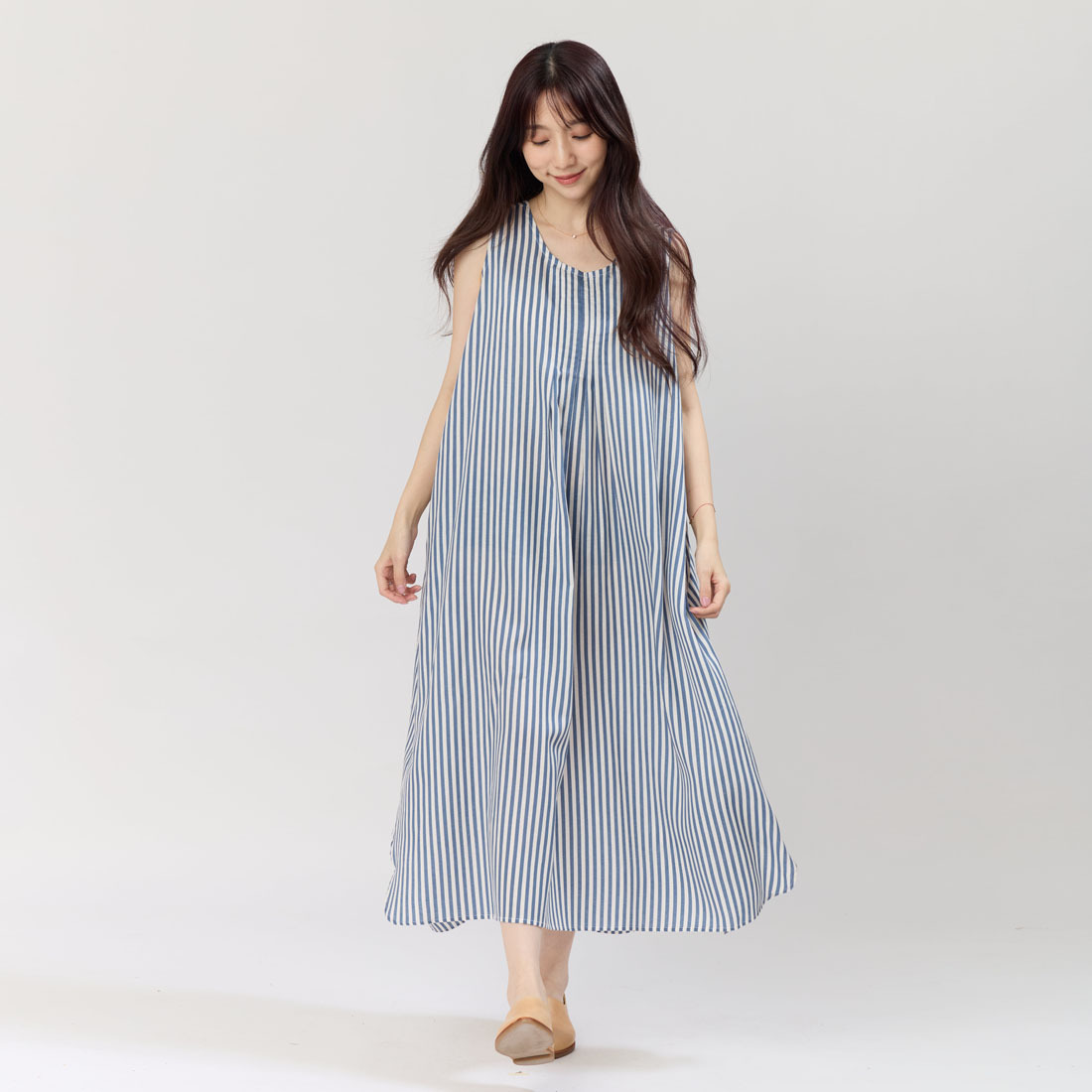Nana無袖前摺直條印花洋裝/藍白細條