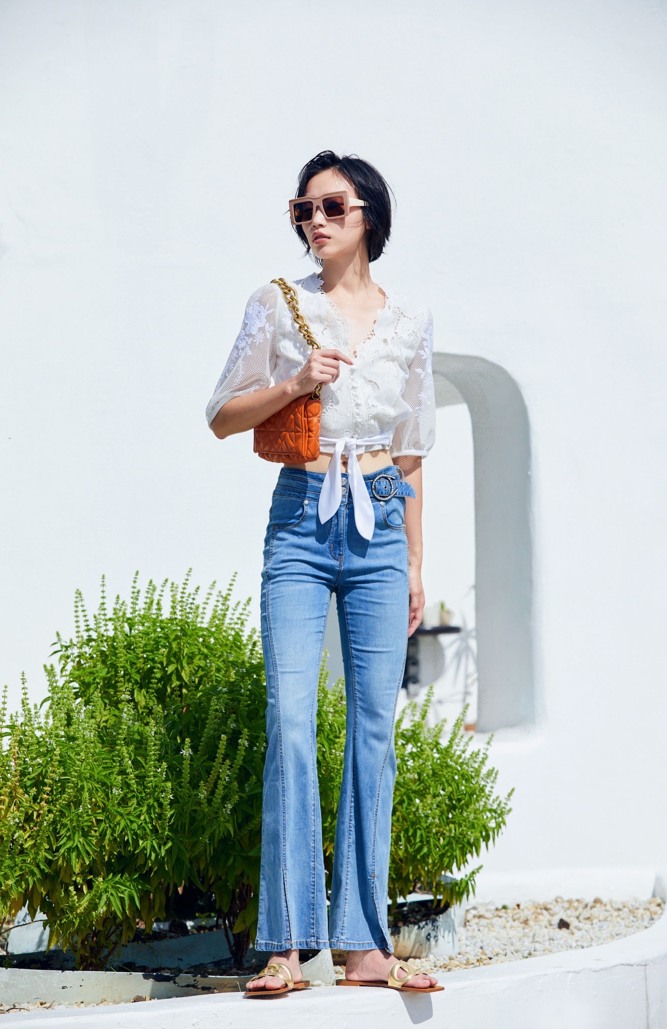 BC1EC329B1 JE閃鑽腰帶剪接牛仔褲