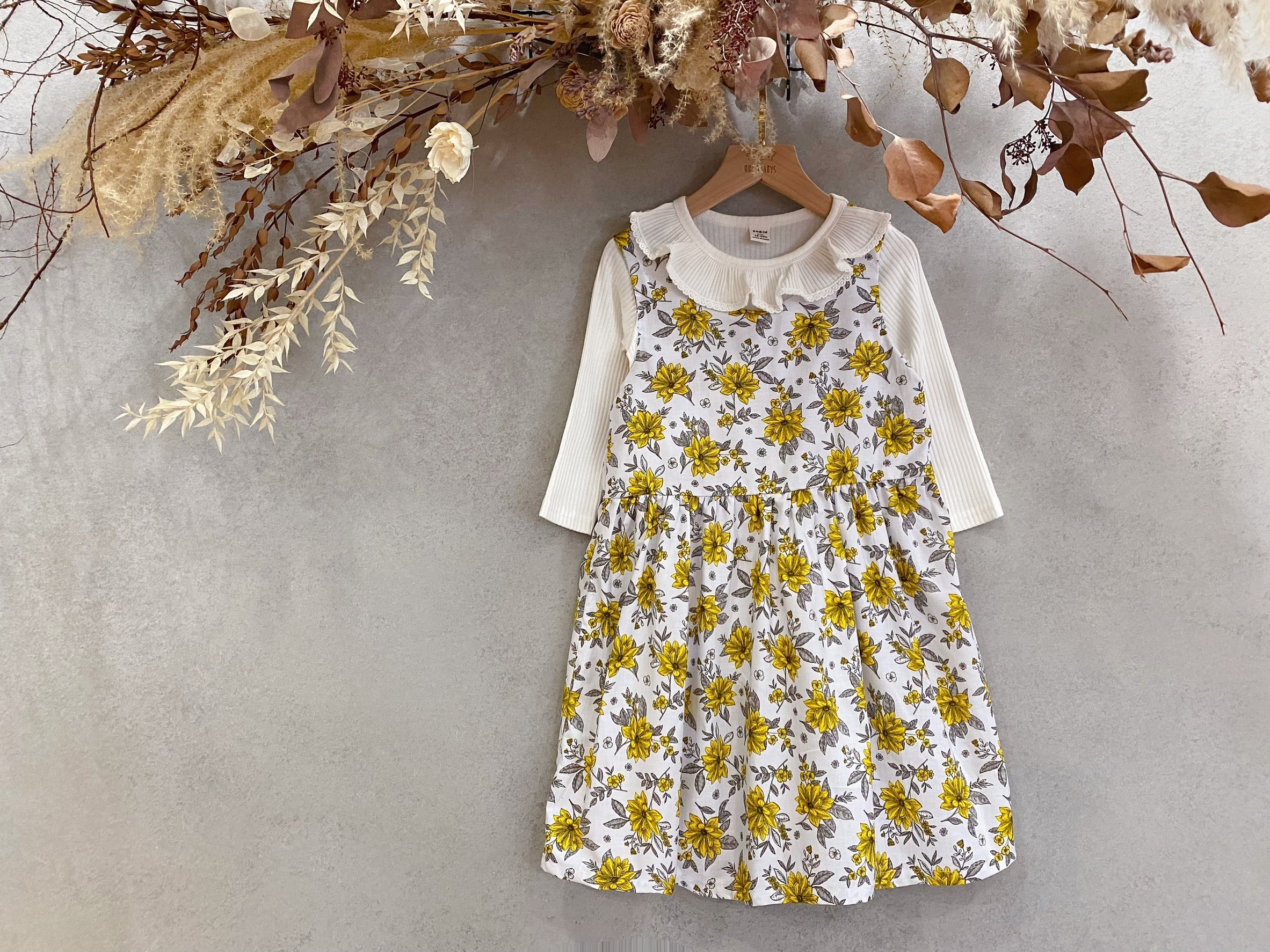 線條黃花 背蝴蝶結洋裝(140)