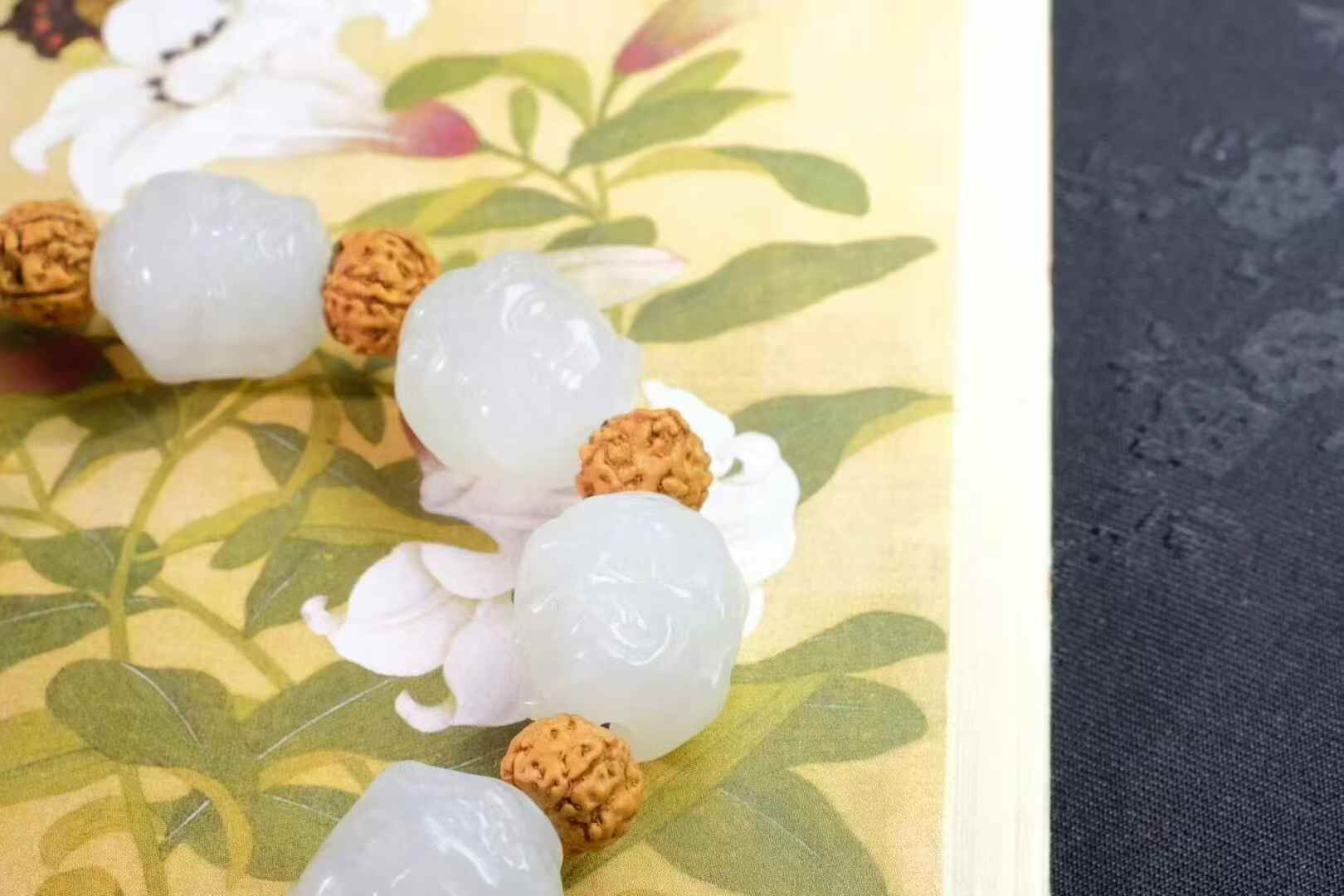 712752 和田玉白玉手串