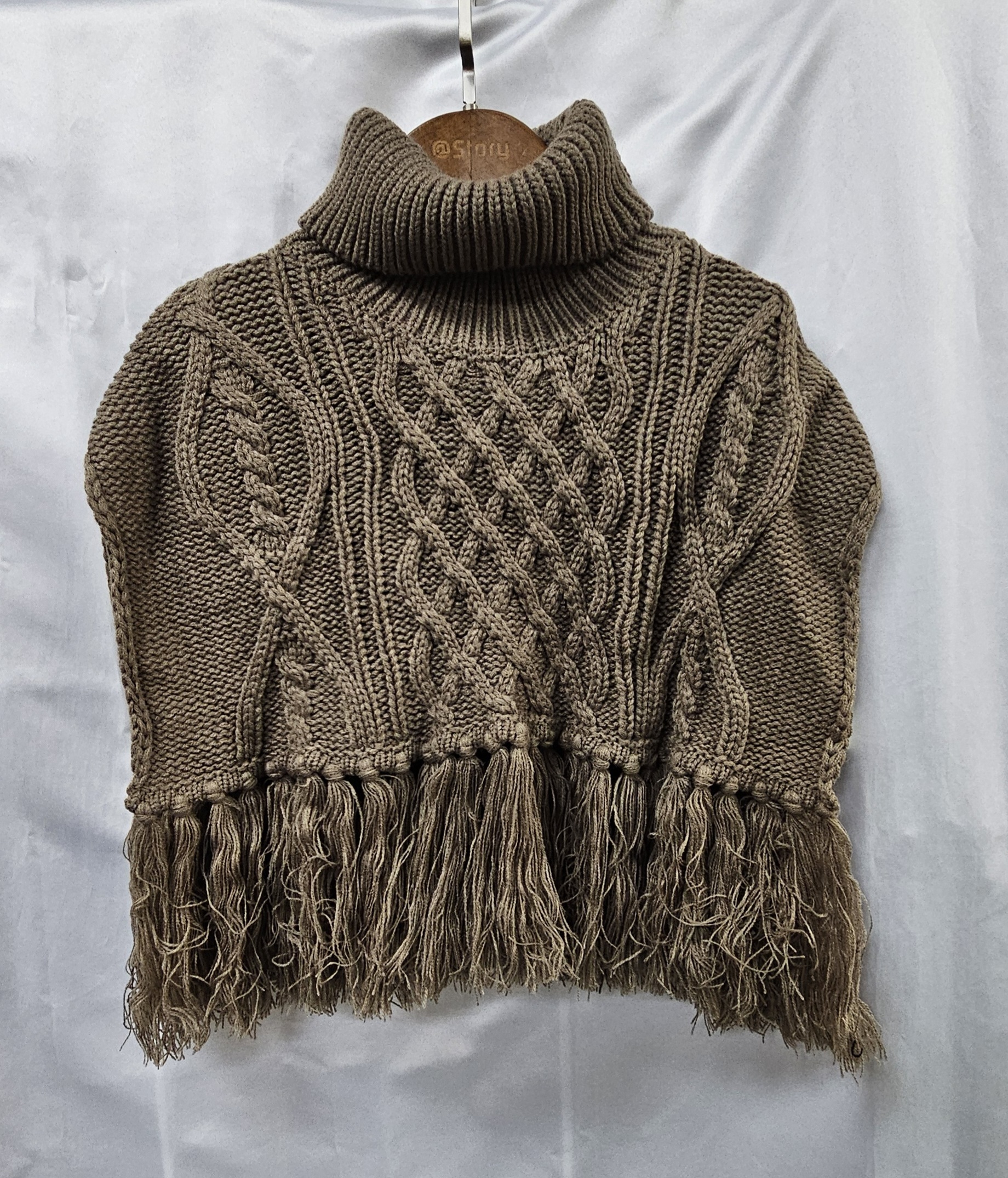 現貨 韓國 針織樽領披肩（清貨價貨品，不設退換） (AT 591)