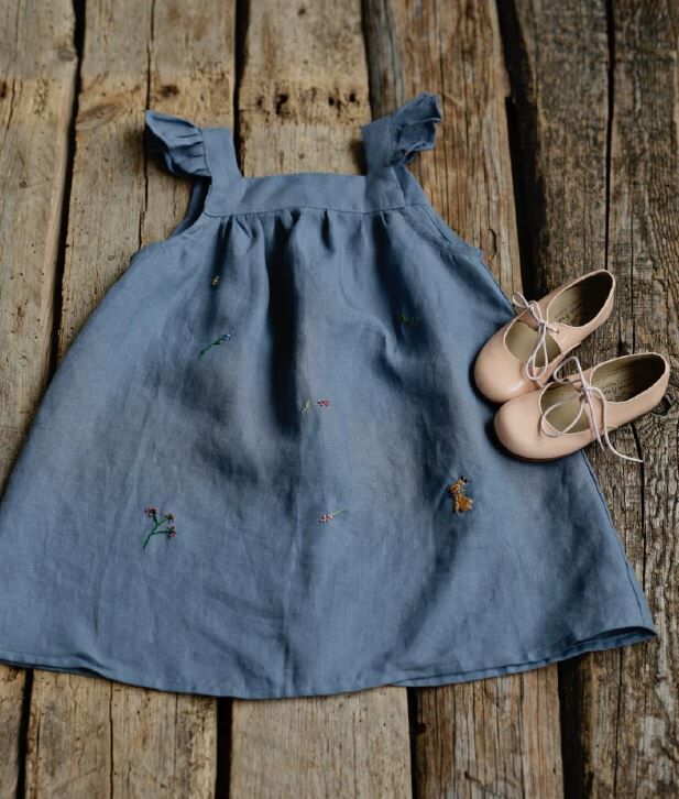 (預購) ALL THE BEAUTIFUL LINEN 春日刺繡荷葉洋裝 Spring Pinafore Dress