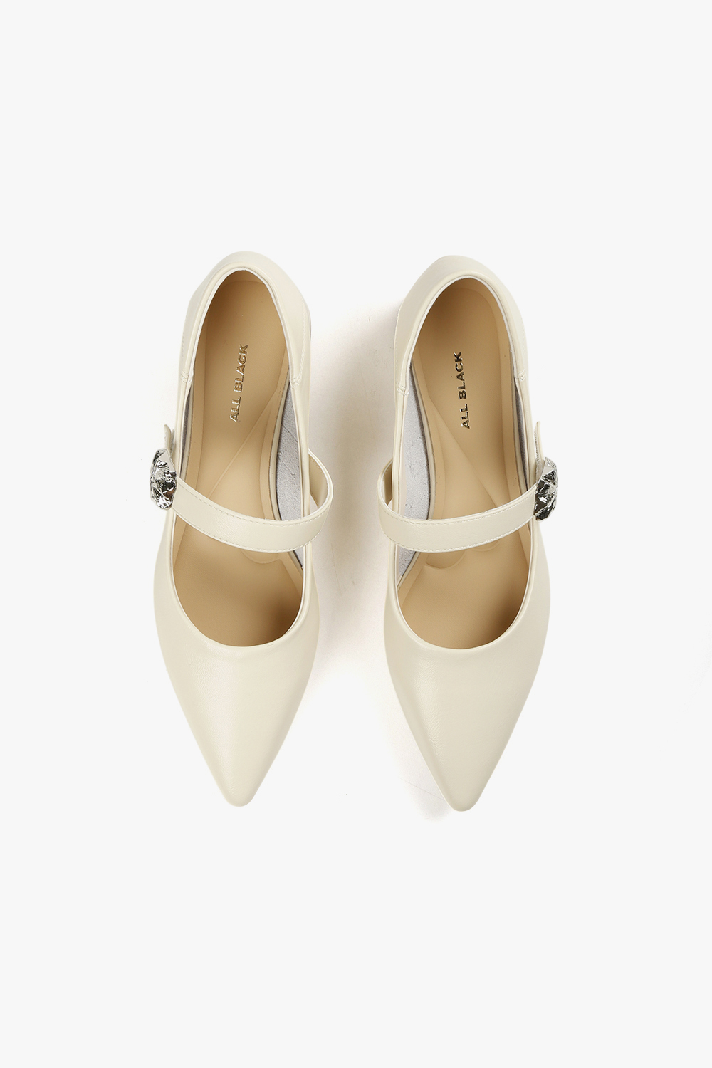 Lina Mono 素面尖頭低跟瑪莉珍