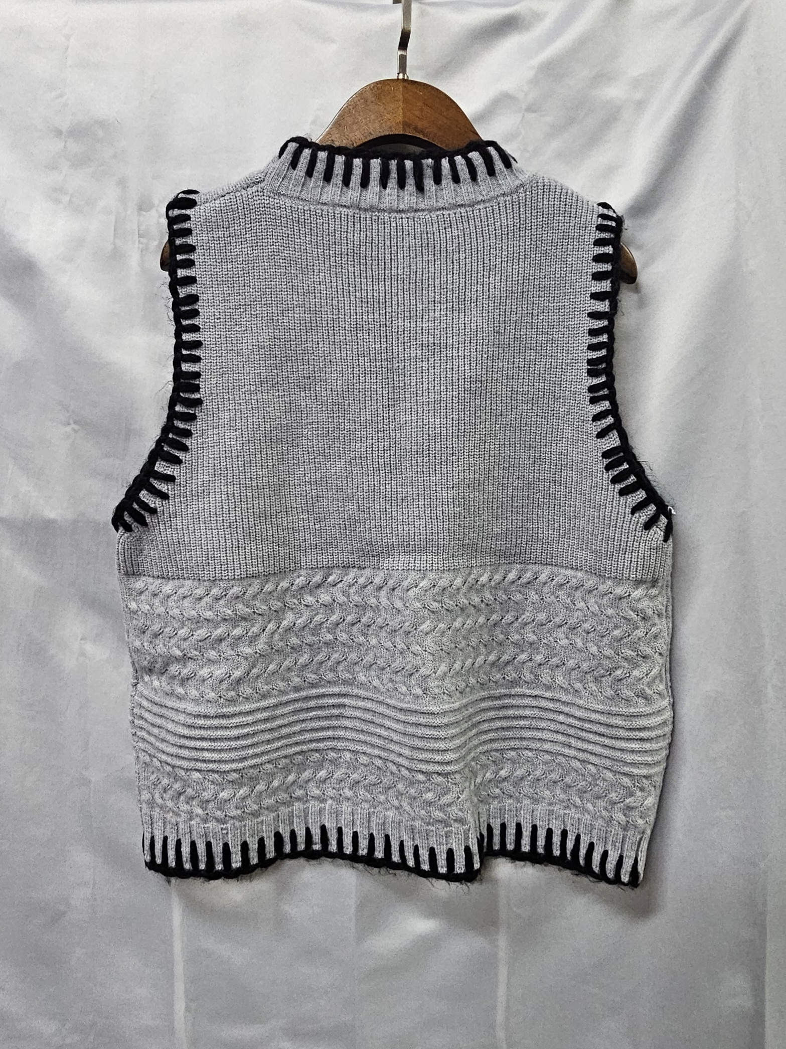 現貨 針織冷背心（清貨價貨品，不設退換）(AT 630)