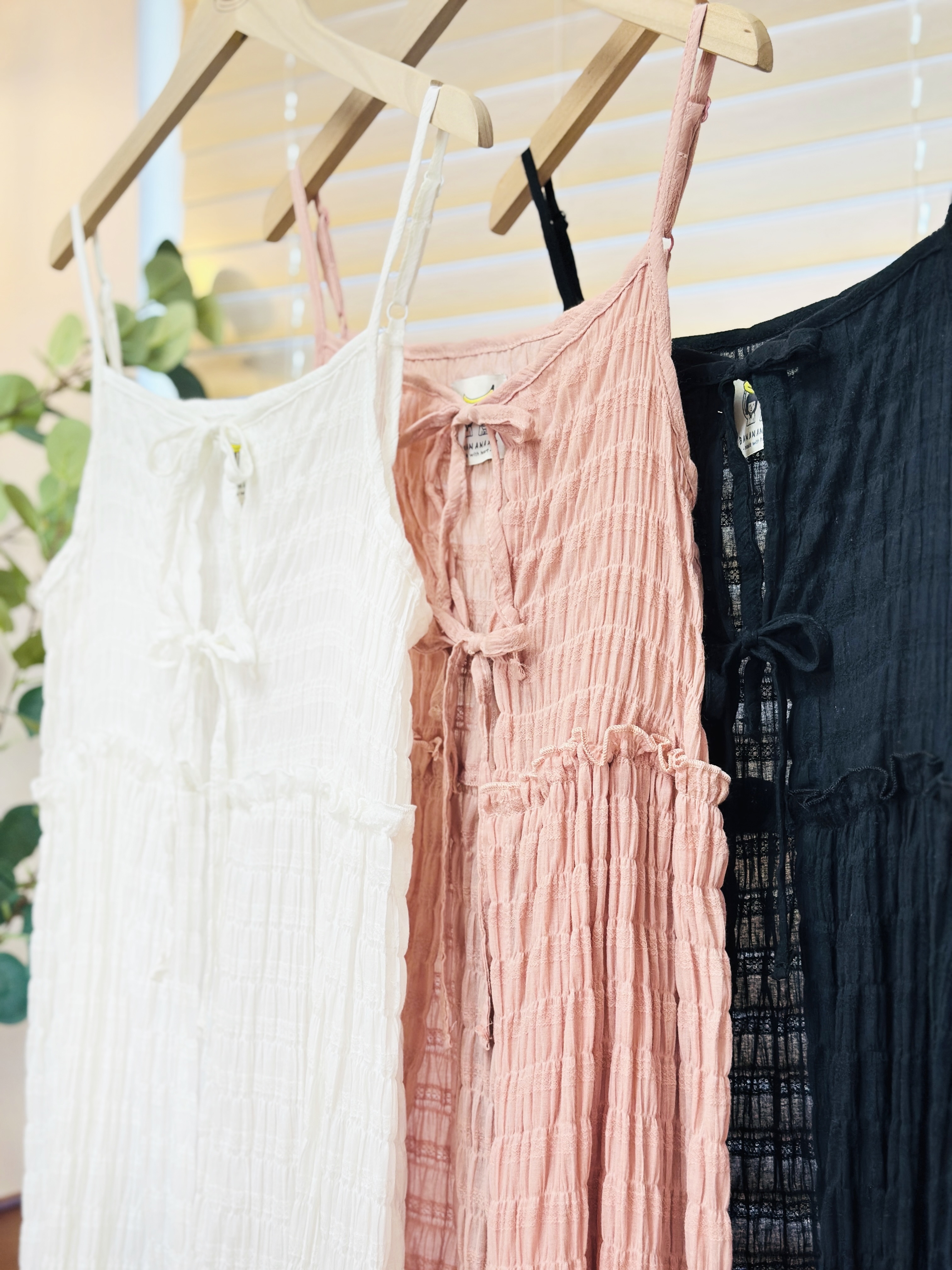 三色 / 輕薄暗紋雙蝴蝶長馬甲 / Airy Double Ribbon Crinkle Long Vest