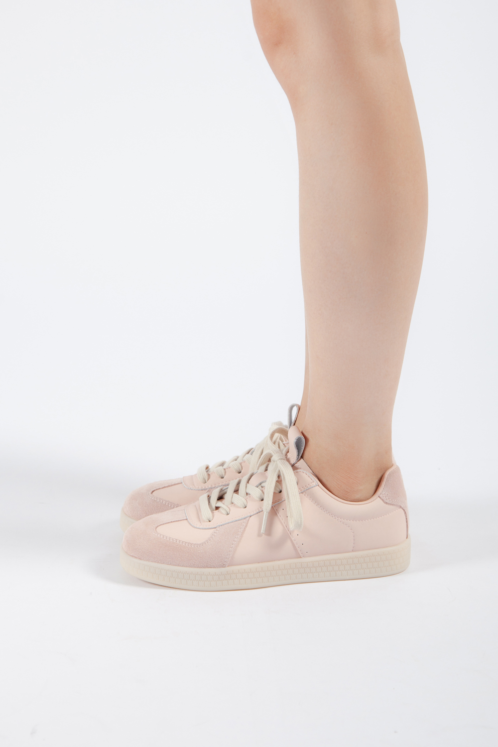 Sora 麂皮拼接德訓鞋