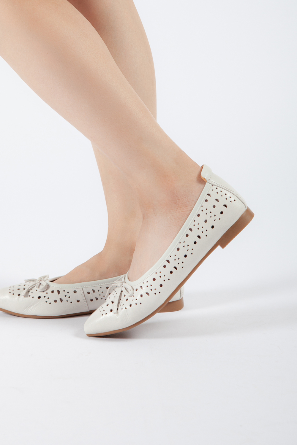 Perf 沖孔蝴蝶結平底鞋