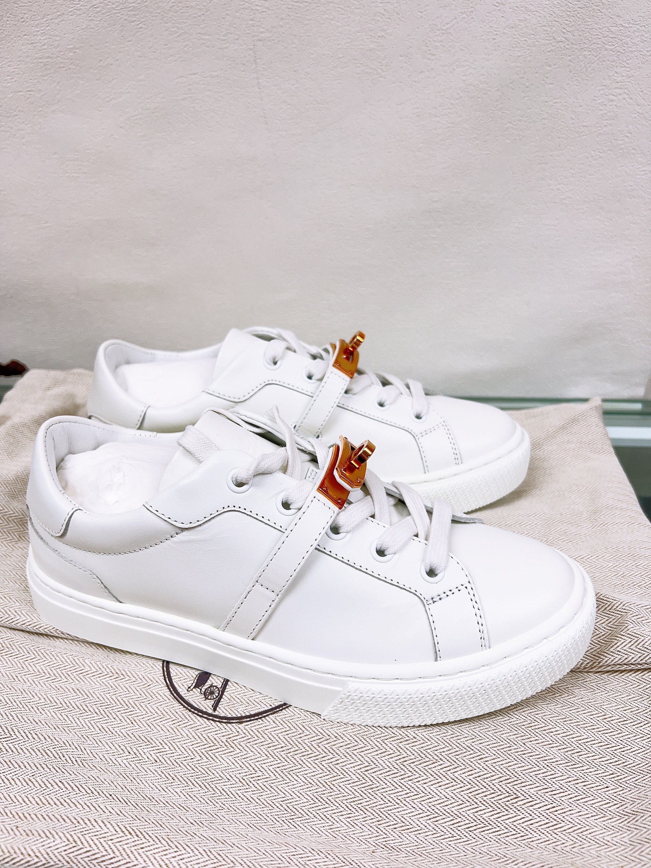 *Unused* Hermes kelly day sneakers (size:36.5)