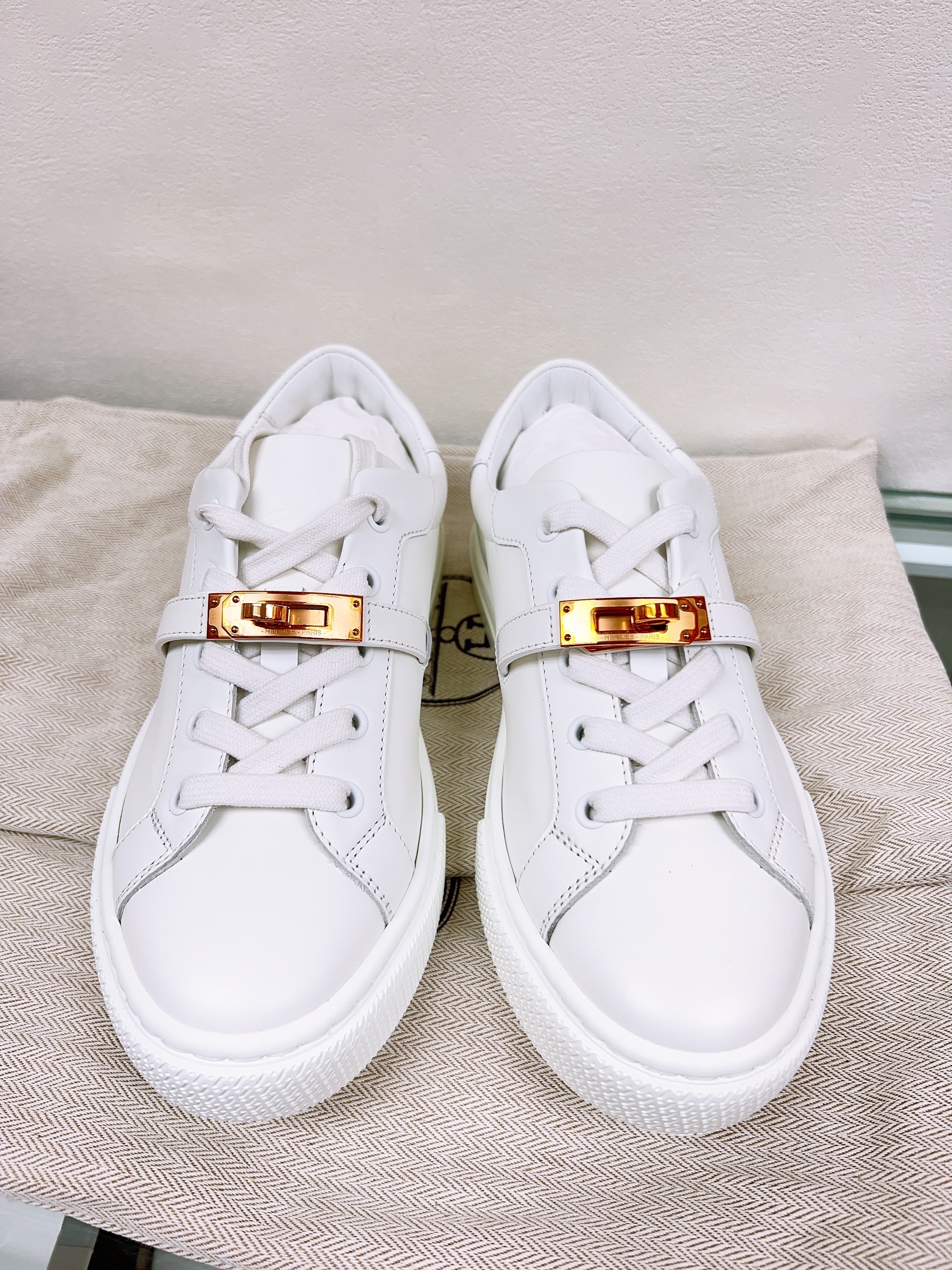*Unused* Hermes kelly day sneakers (size:36.5)