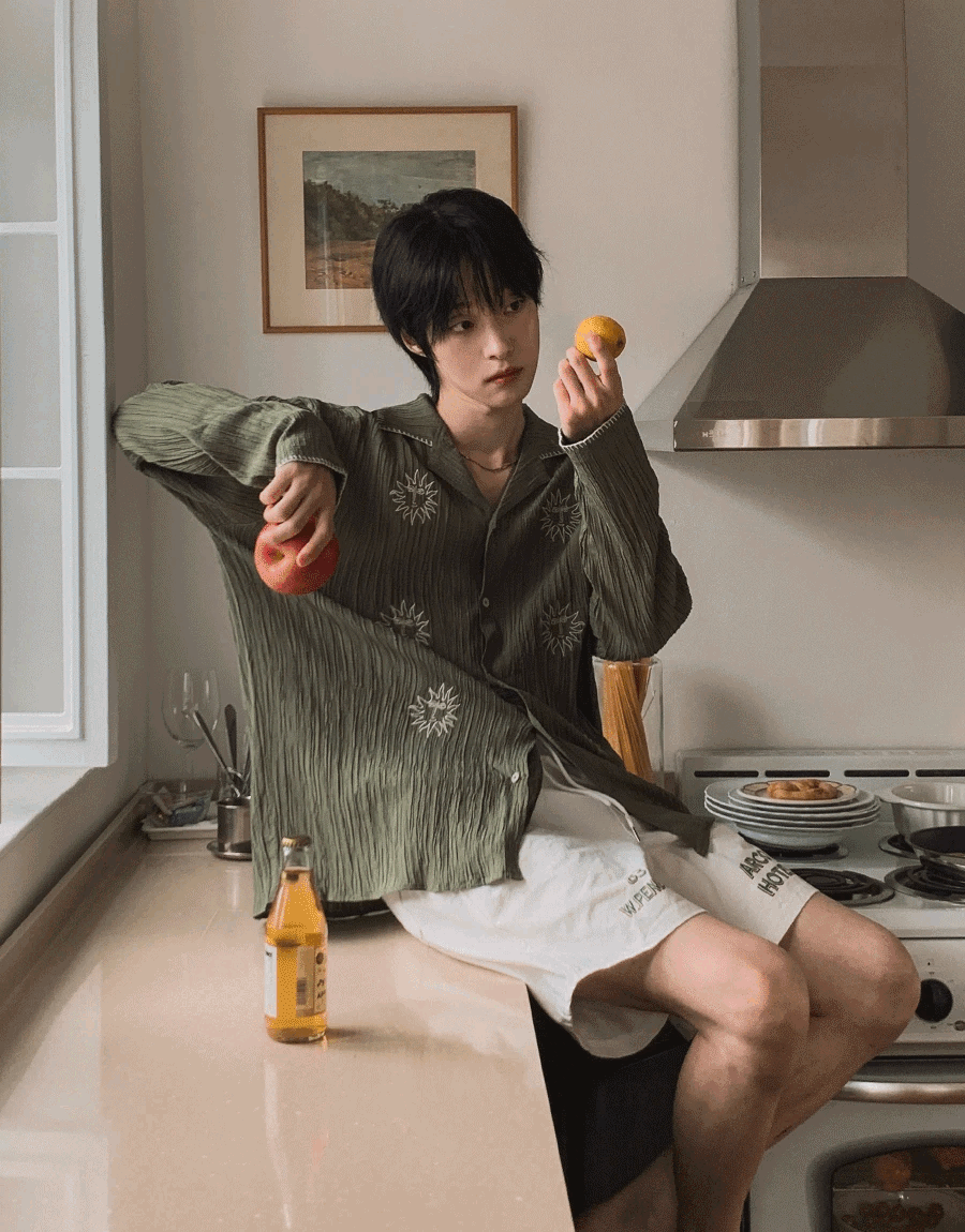 Sunny刺繡皺褶襯衫