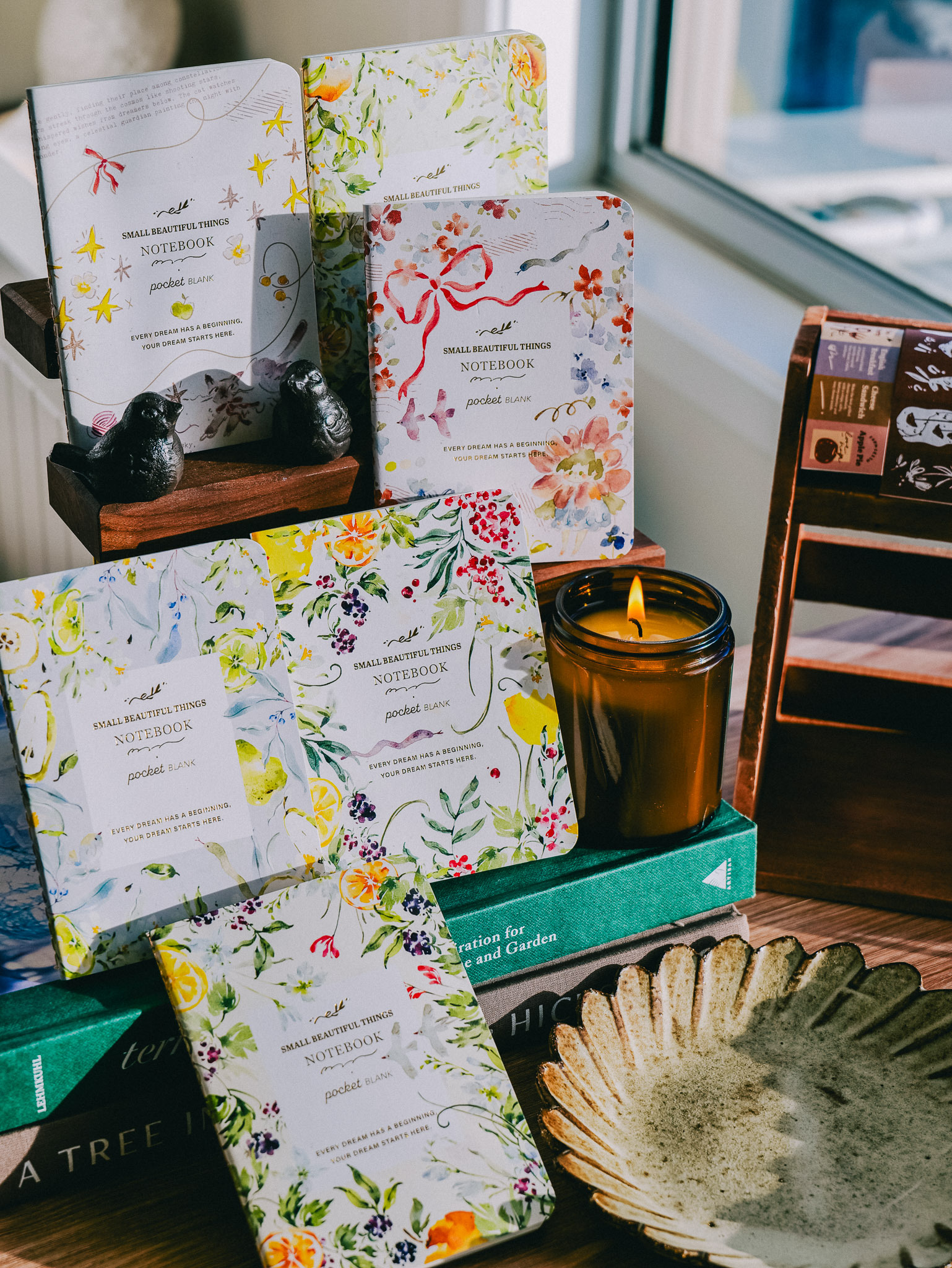 Meow Illustration．燙⾦護照本 共六款