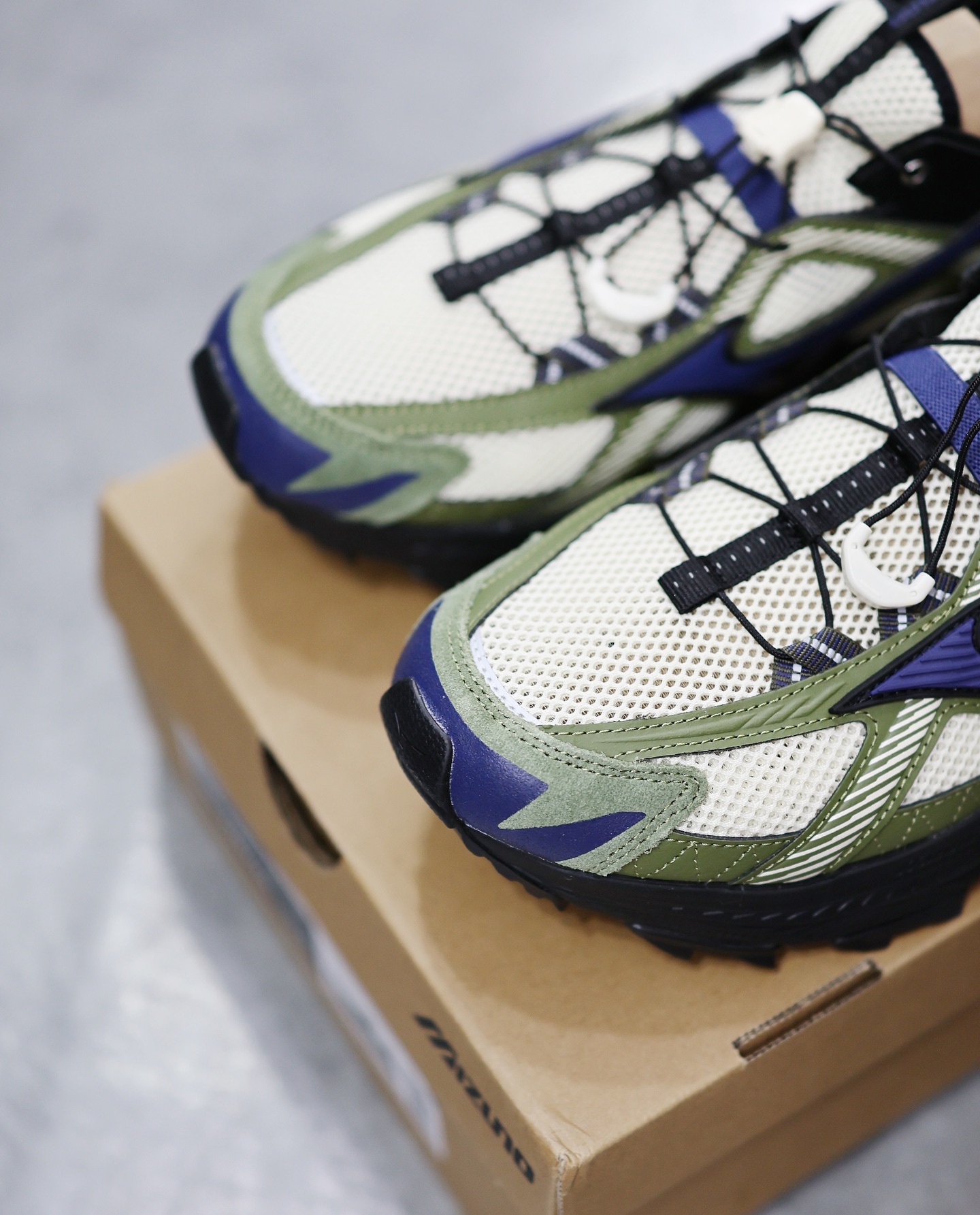 Mizuno Racer Trail SE  Black Green