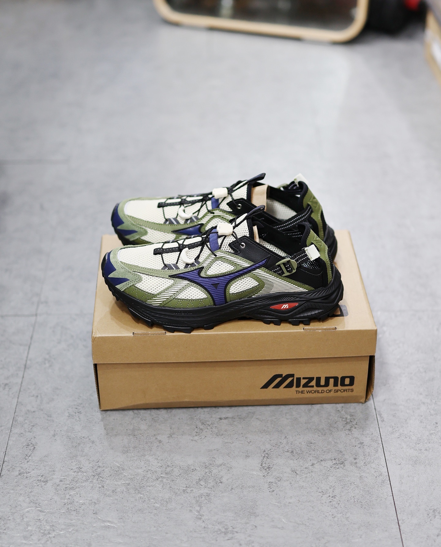 Mizuno Racer Trail SE  Black Green