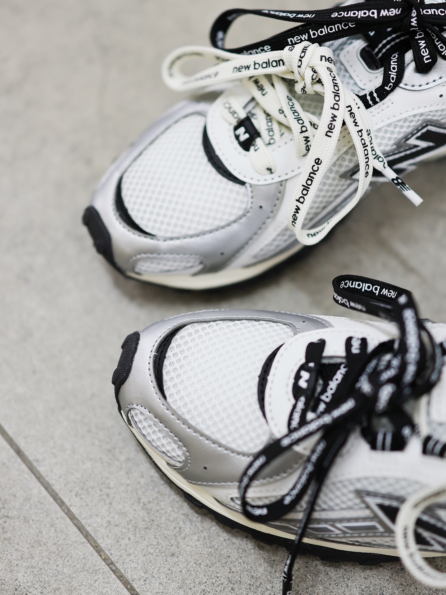 New Balance U204LSWD Black White 黑奶白銀色 張圓瑛同款