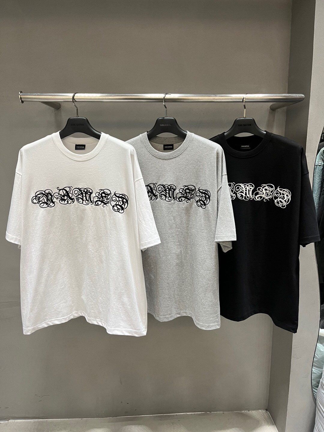 OverSize英文字短袖Tee SUB-040T