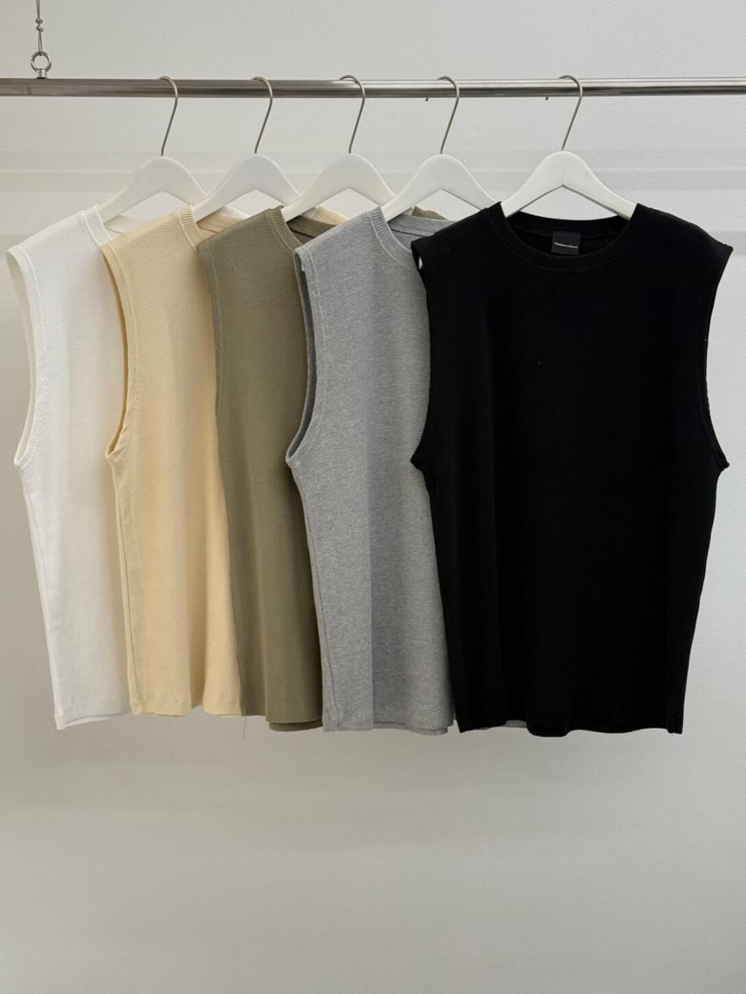 淨色暗紋背心 WELL DONE-136V