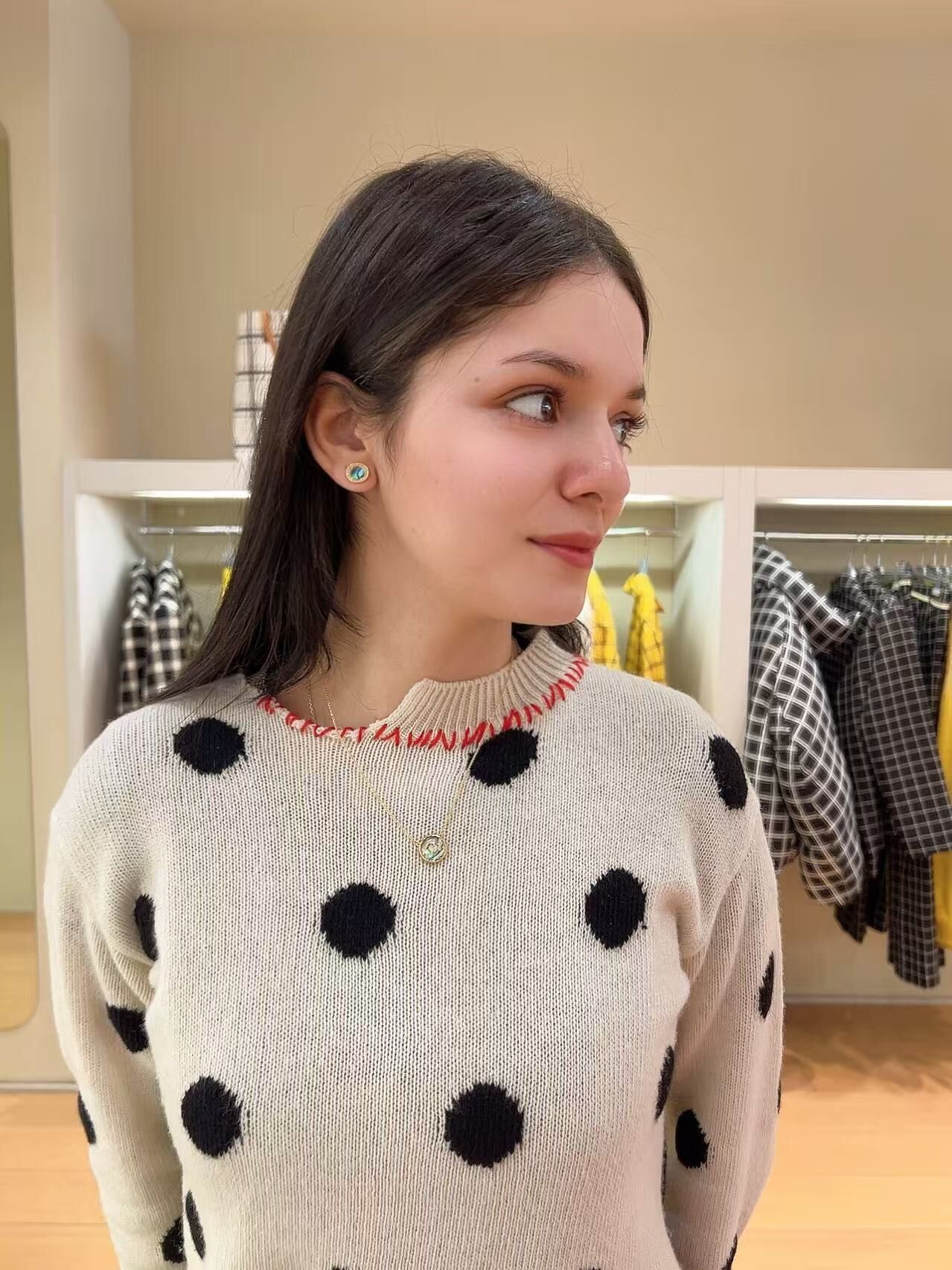 【預購】Marc Jacobs G072324 黑彩貝耳環