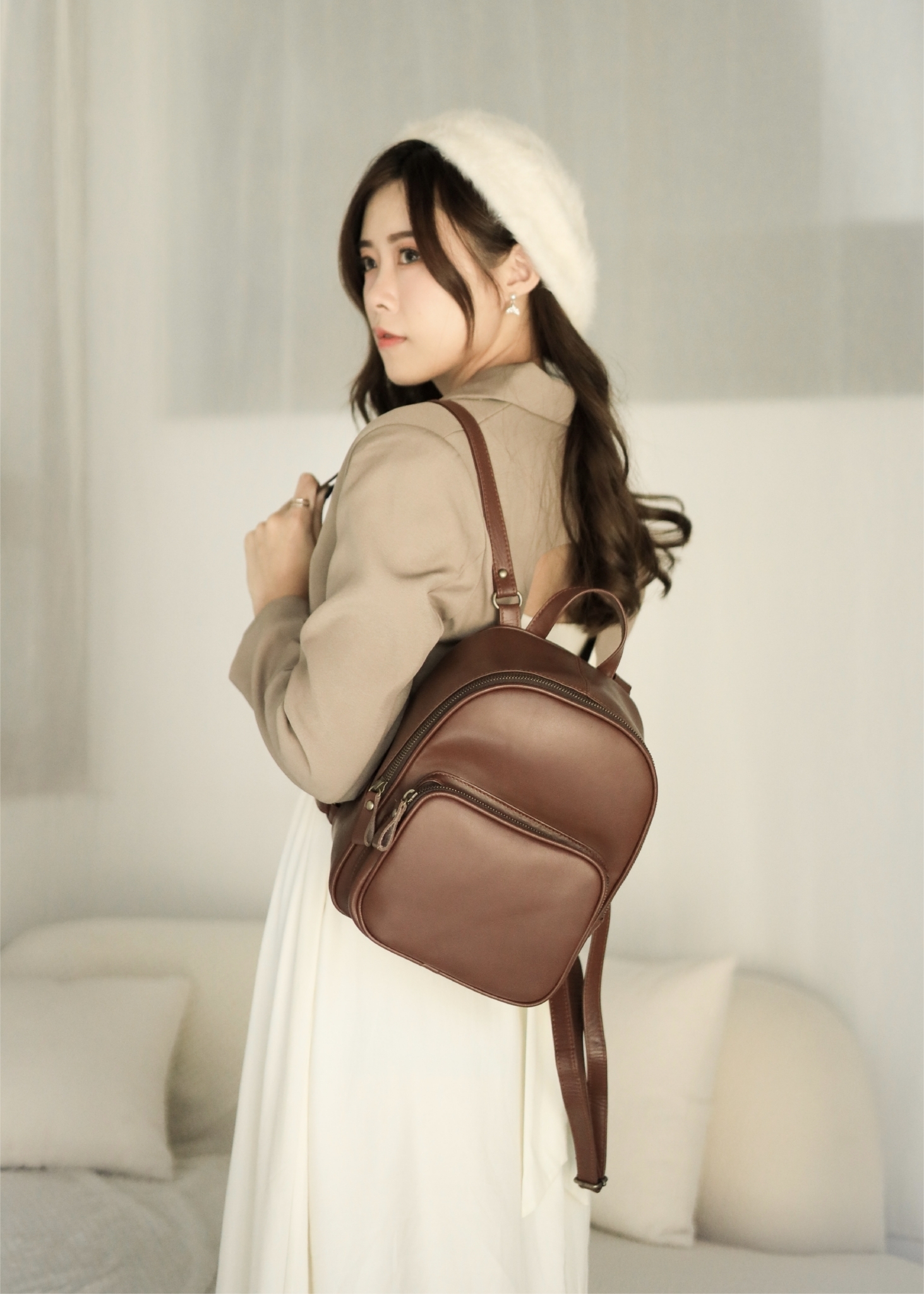 選用頂級NAPPA牛皮 讓書包成為日常中的小奢華