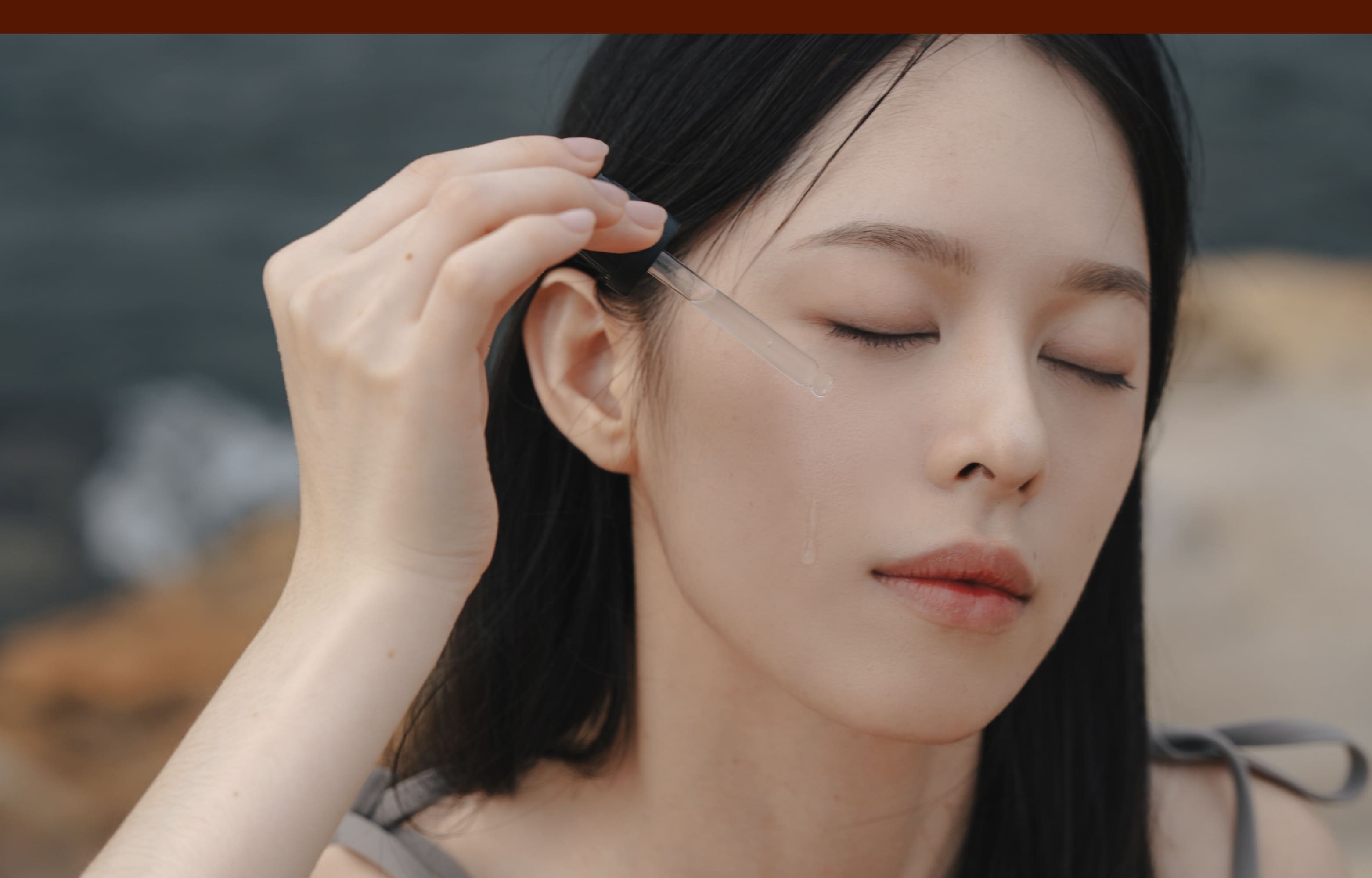 輕盈滲透喚回肌底潭彈潤緊緻