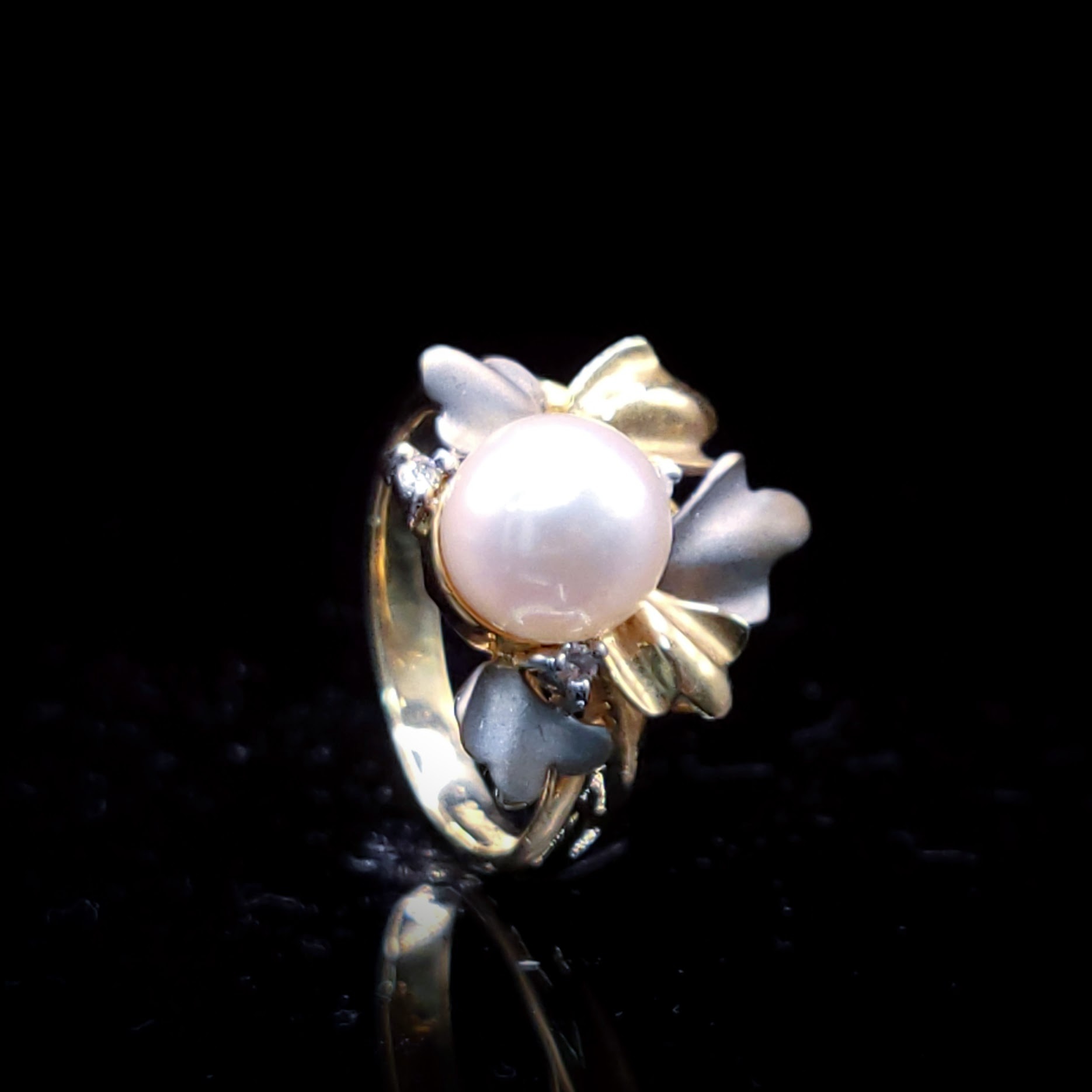 14K Gold 0.02ct Pearl and Diamond Ring