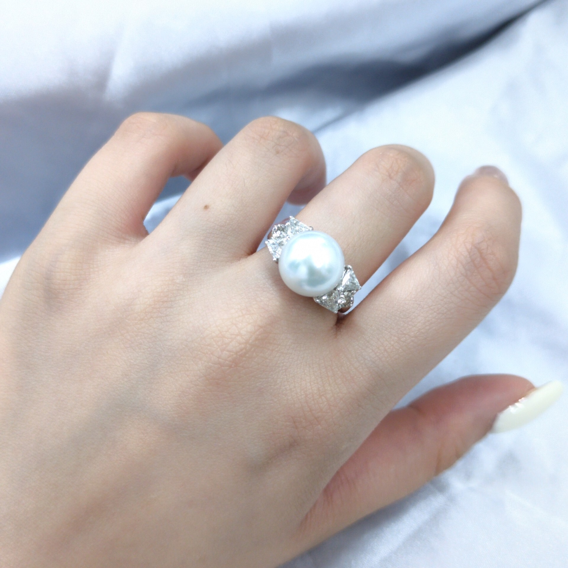 18K White Gold 0.70ct Diamond and Pearl Ring