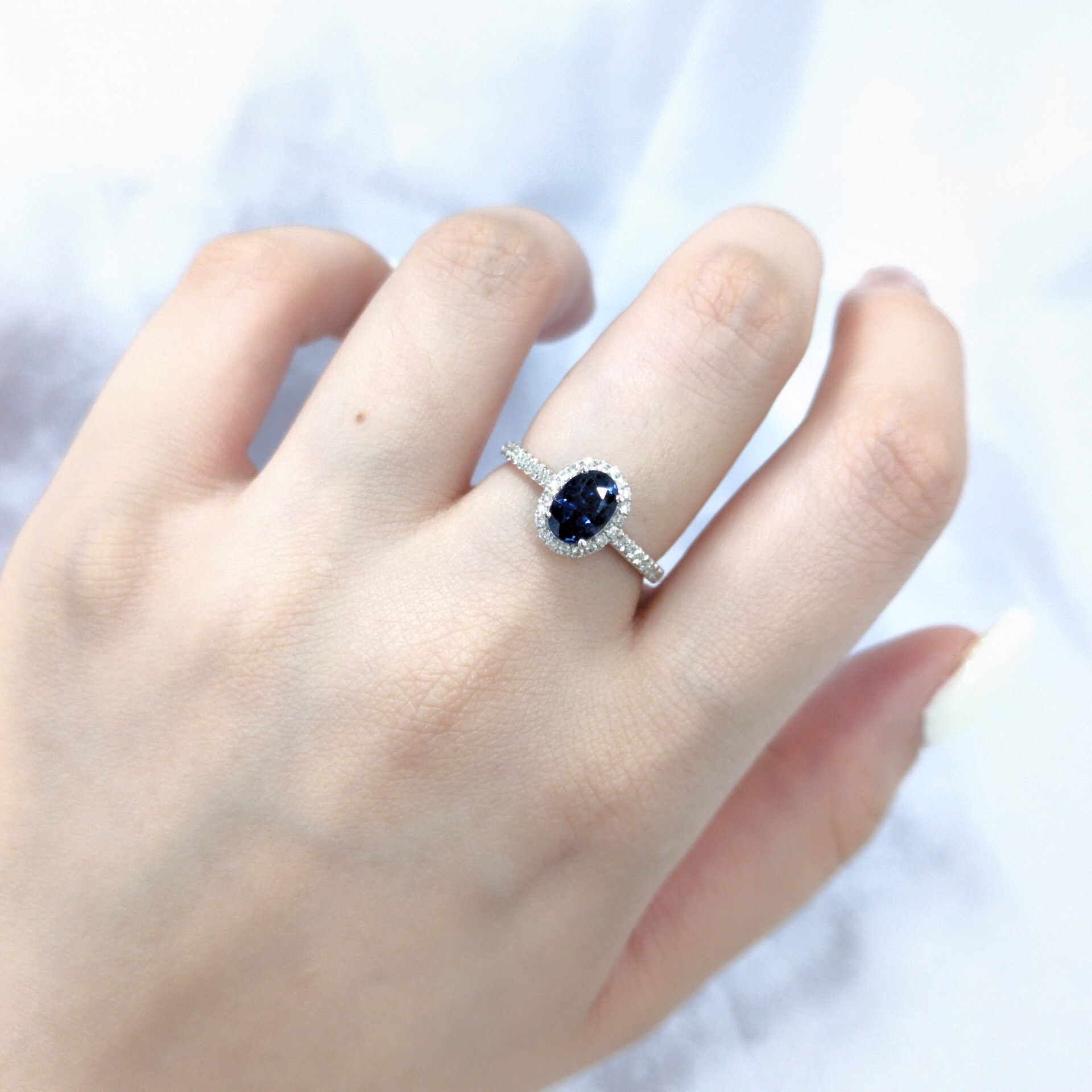 18K White Gold 1.07ct Sapphire and Diamond Ring