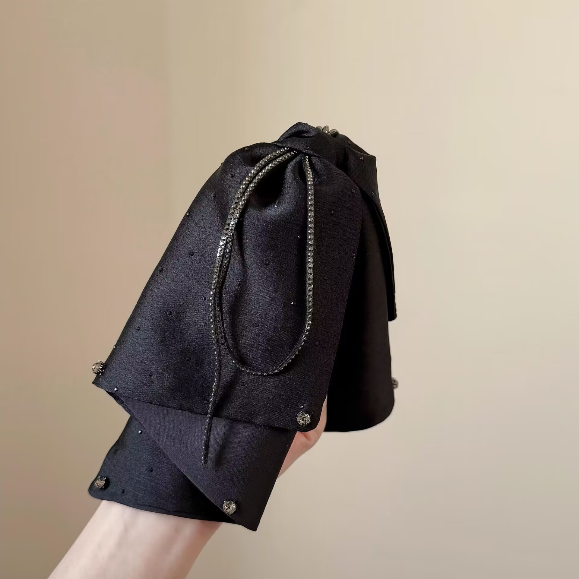 Paris Princess Elegant Tassel Ponytail Claw