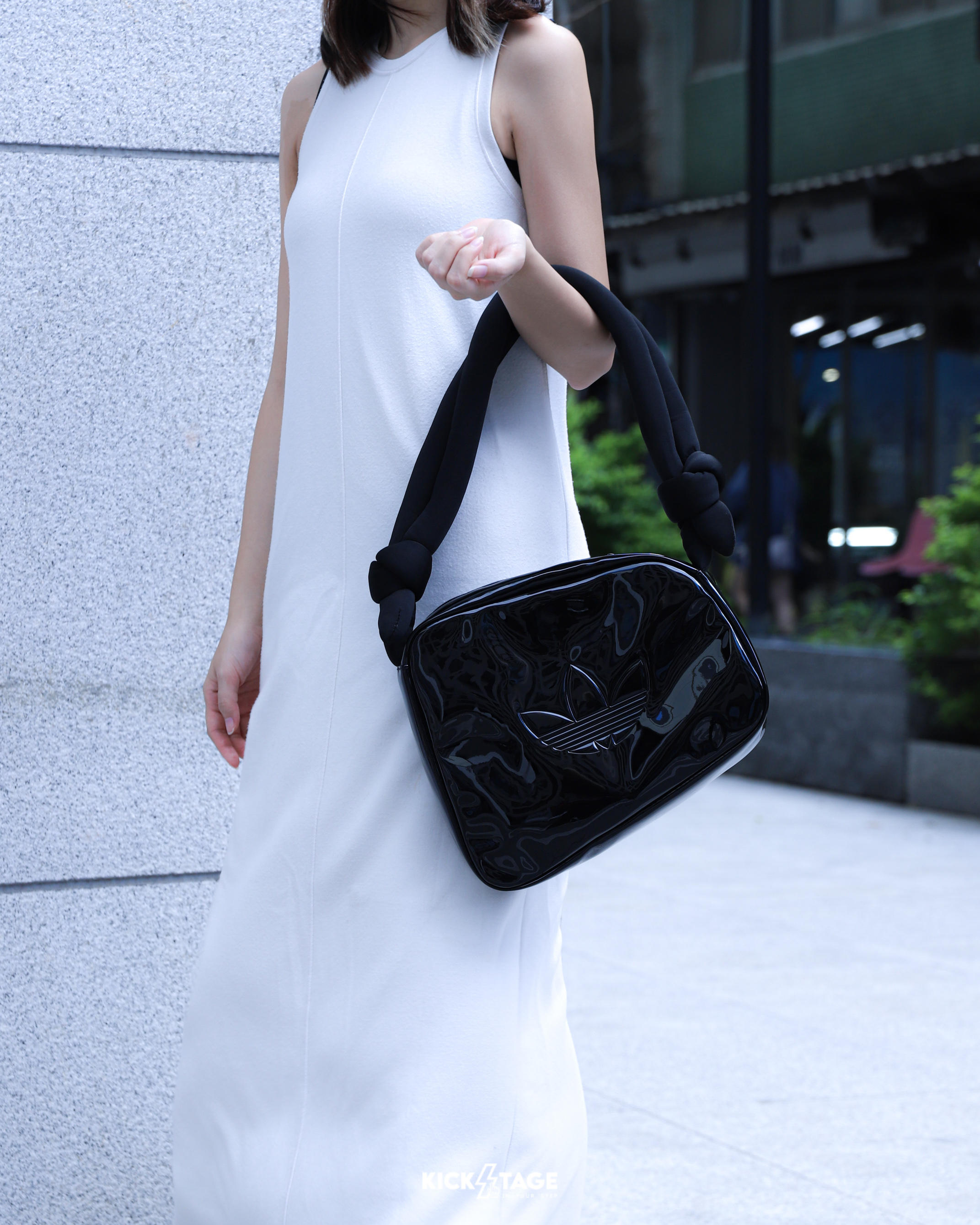 ADIDAS AIRLINER 黑 銀 可調節背帶 太空棉 亮面 漆皮 腋下包 斜背包 肩背包【JC6015/JC6016】