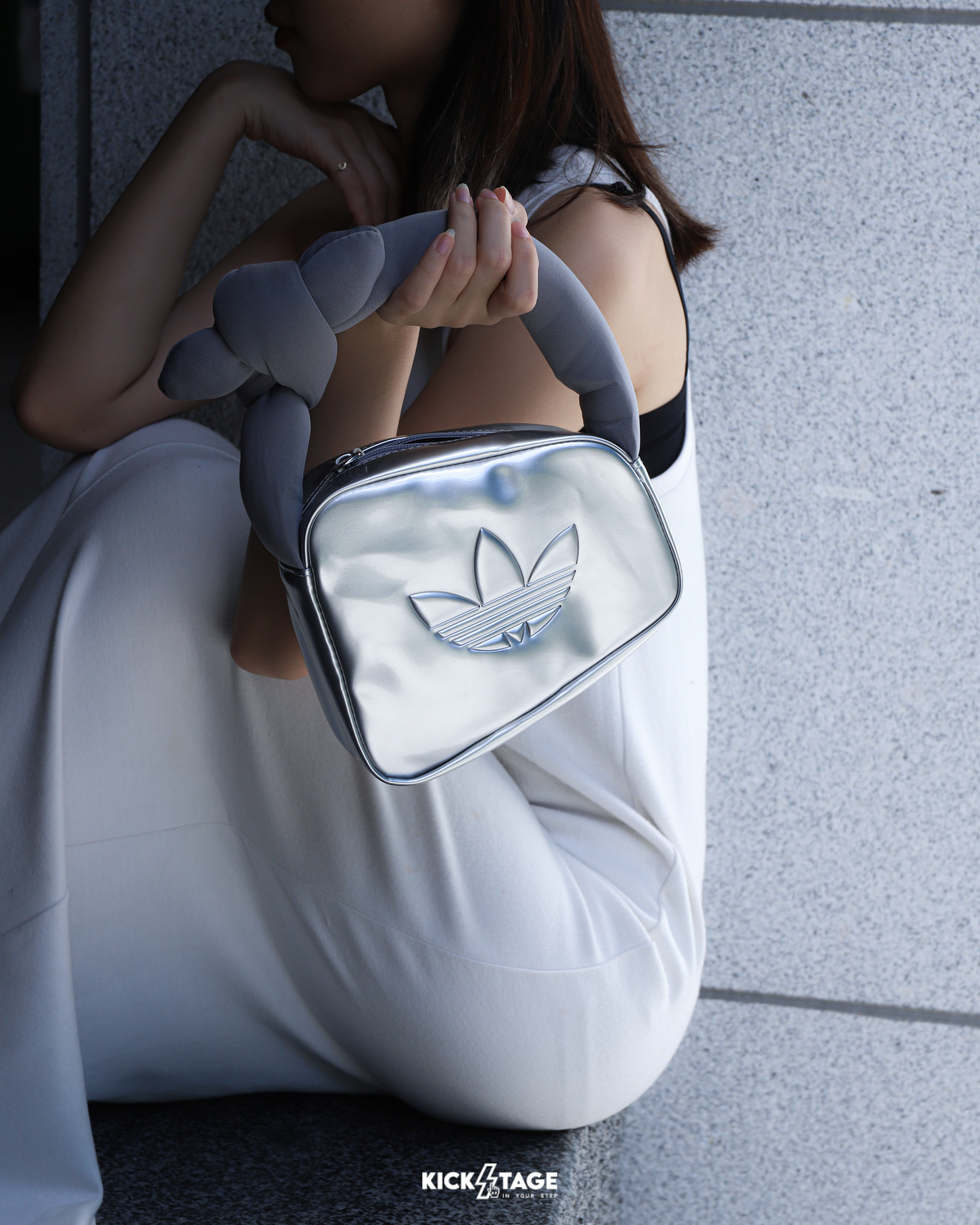 ADIDAS MINI AIRLINER 黑 銀 太空棉 亮面 漆皮 迷你包 手提包【JC6010/JC6012】