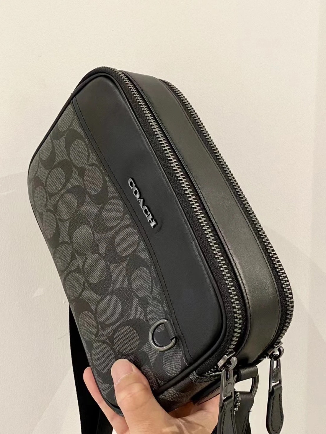 COACH GRAHAM GRAHAM 23 可調節肩帶 人造革拼接牛皮革 單肩斜挎包 中號 黑色