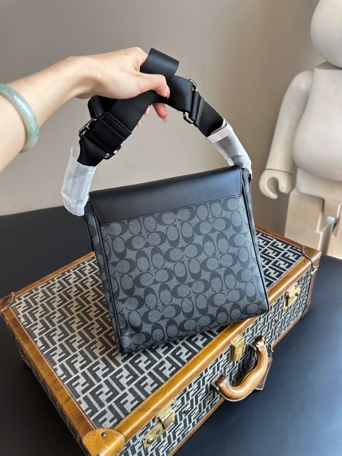 COACH蔻馳 HOUSTON 27 經典老花 翻蓋 帆布拼牛皮 黑色