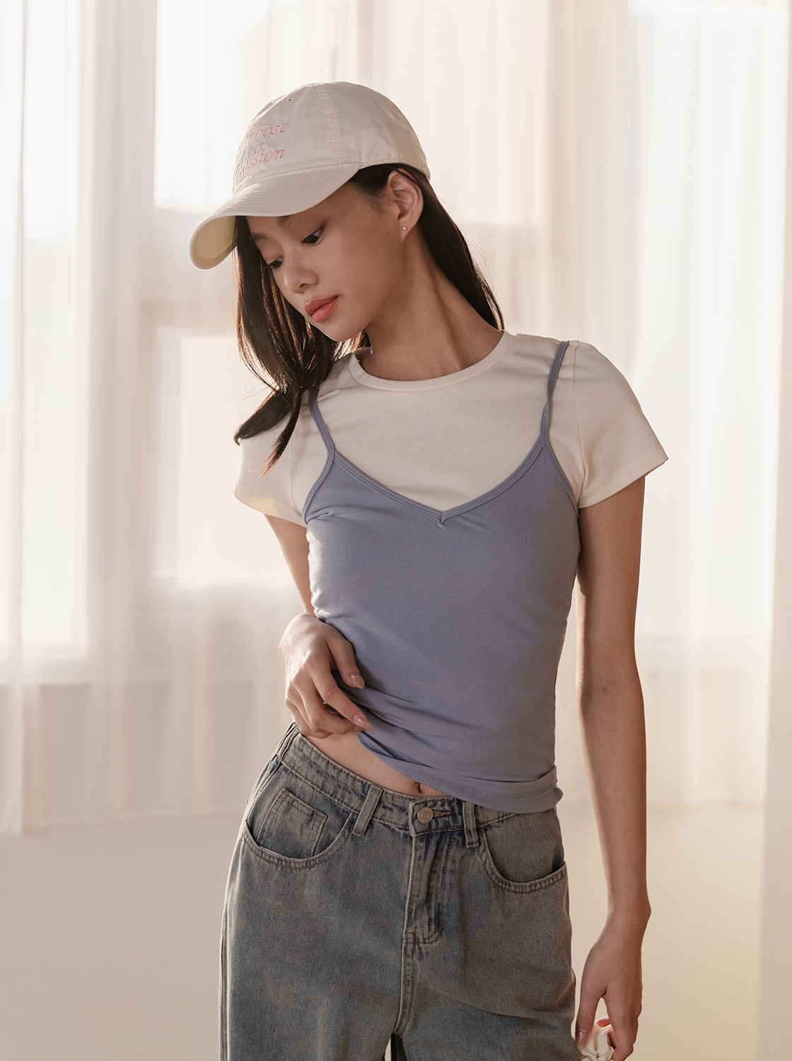 【期間限定】V領細肩小背心