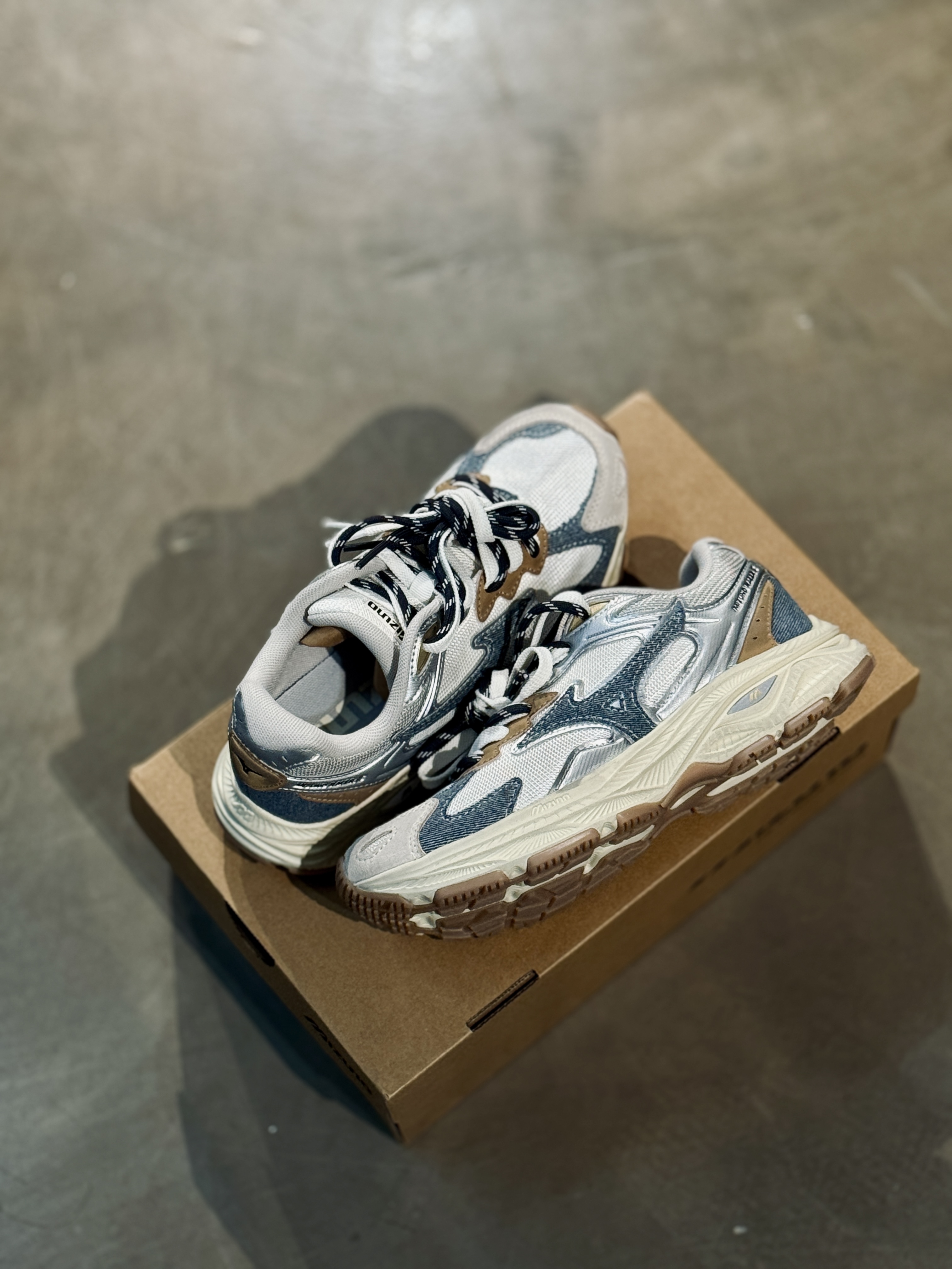 [預訂] Mizuno Racer S Denim D1GH253501