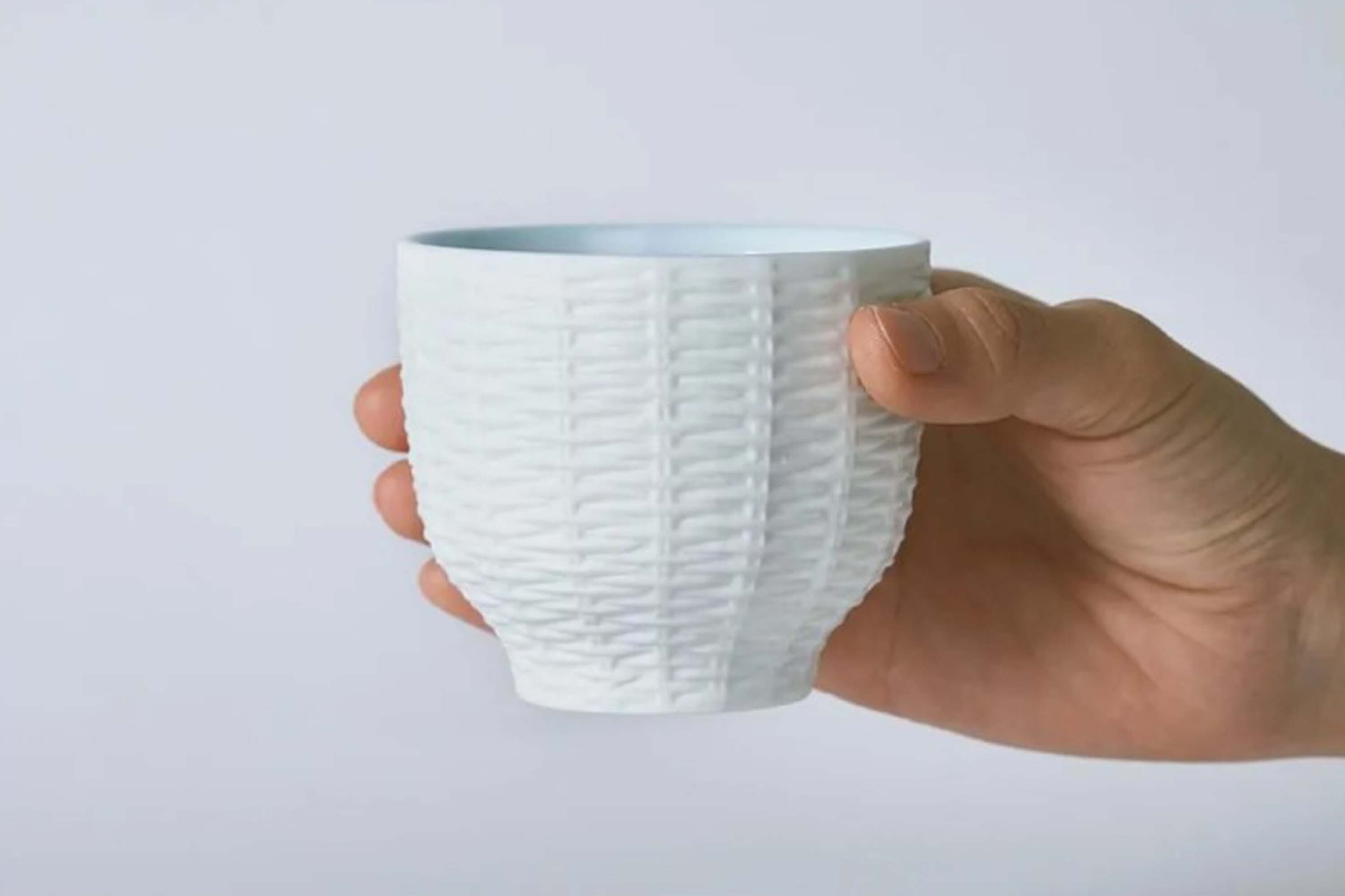 適合各種季節使用冷熱飲、或是承裝甜點、放些花藝裝飾點綴居家的日本陶瓷材質杯子