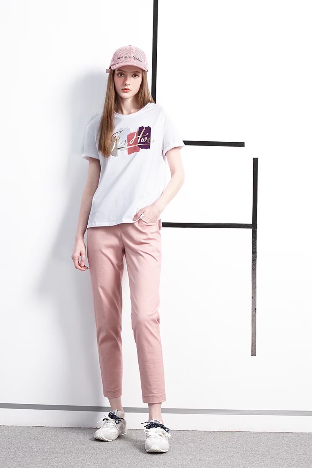 OL韓版時尚色植絨拼接字母印花反折袖修身顯瘦棉T W6671