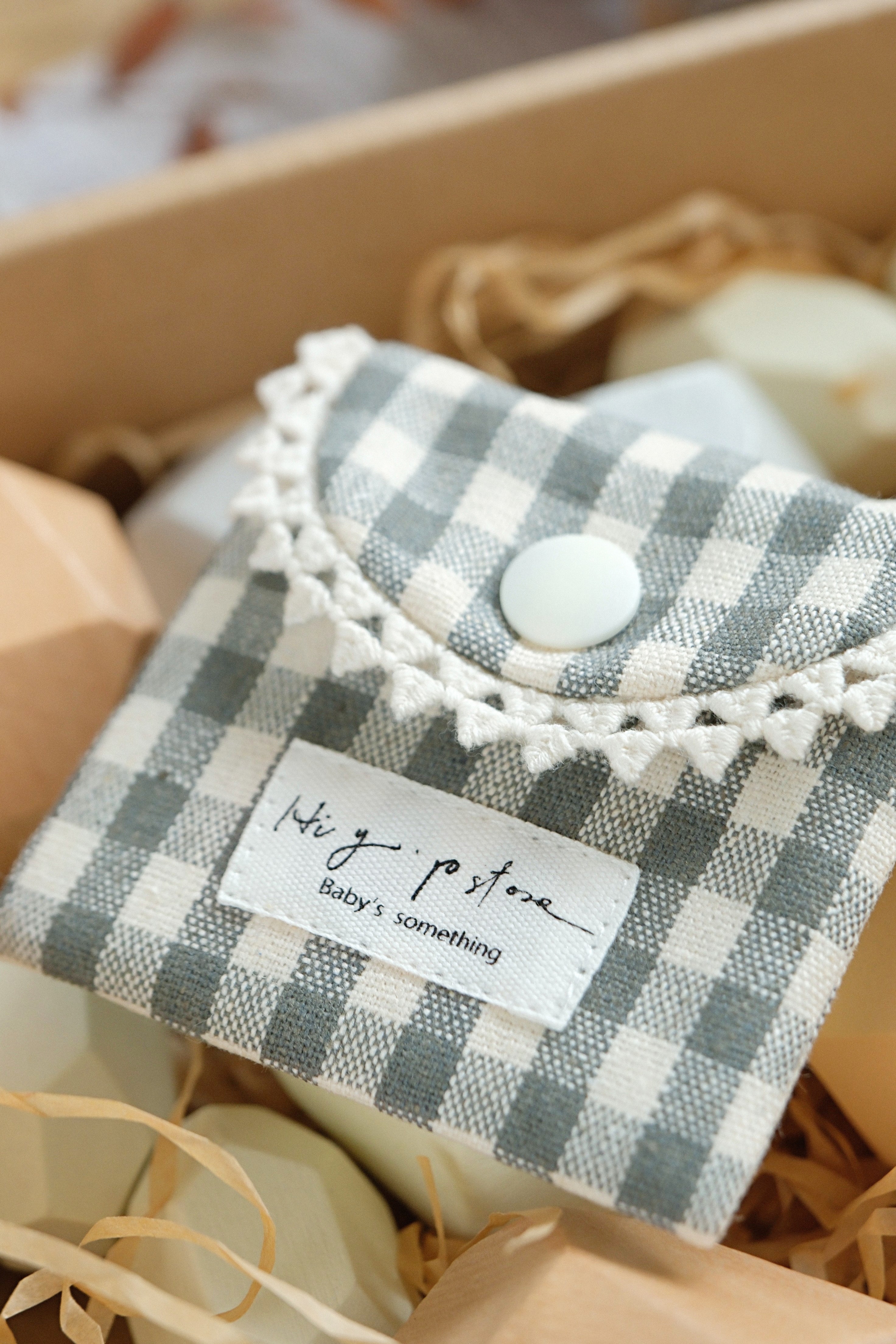 Hi Y.P store-平安符袋-灰綠格紋