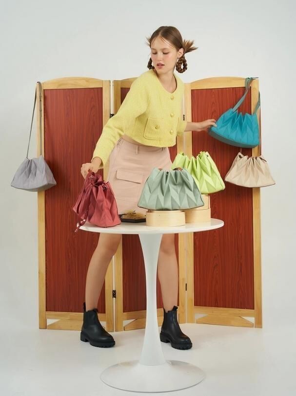 (預購商品 7/30收單) 泰國PAVI W-Gyoza繩結款 摺疊半月肩背包