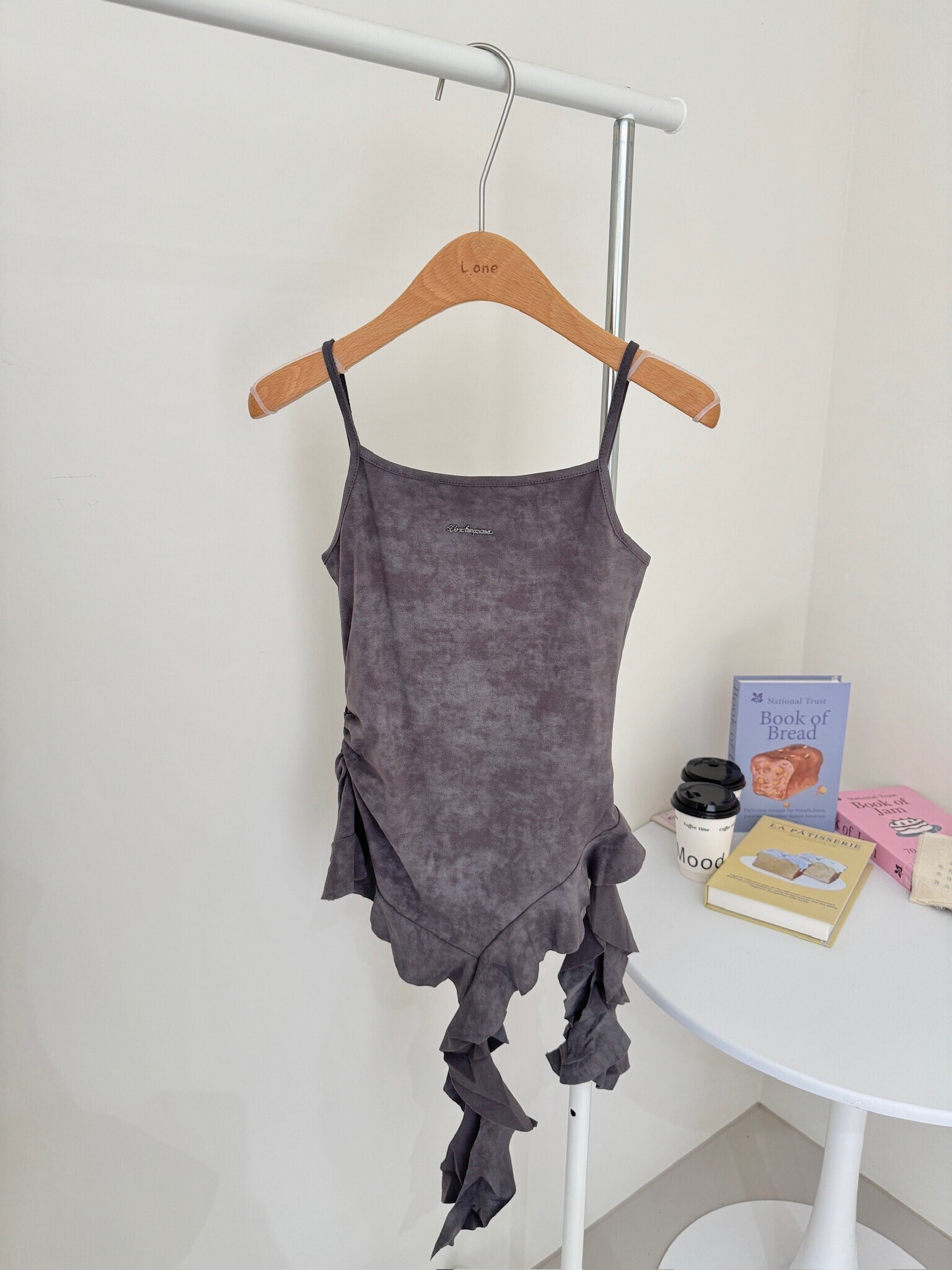 霧感鐵牌不規則下擺背心