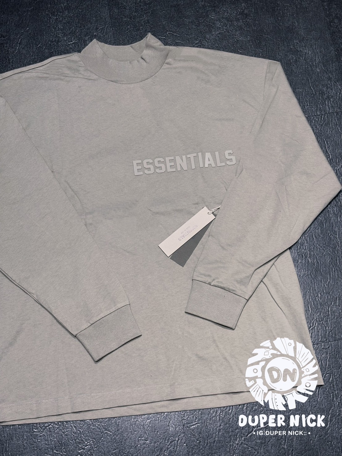 ESSENTIALS  薄長袖 SEAL海豹灰