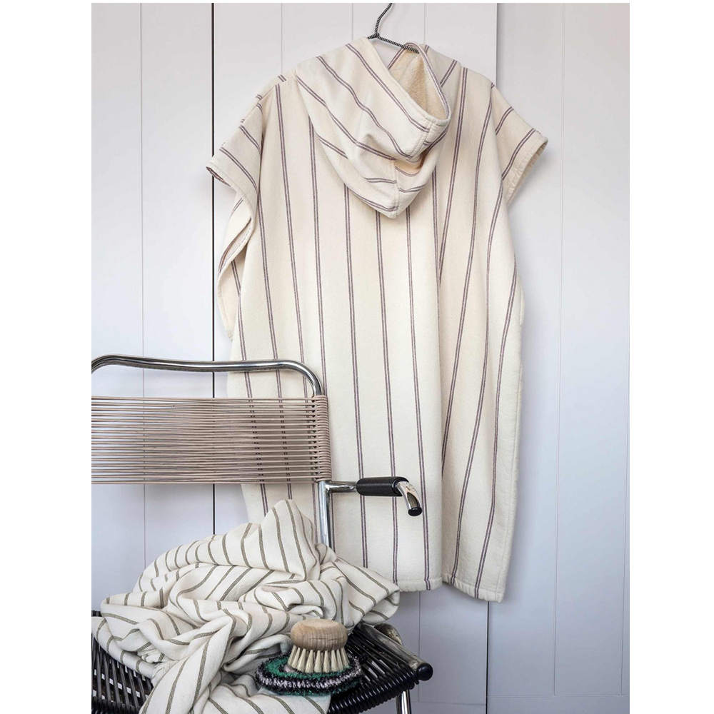 (預購4/30)法國La cerise sur le gâteau 斗篷浴巾-Marina Purple Rain