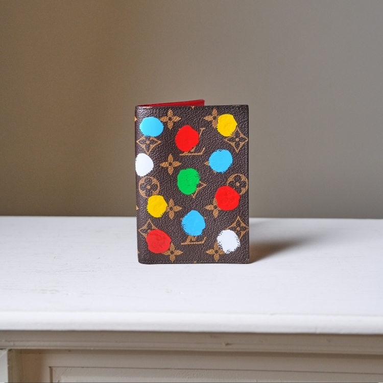 LV 草間彌生聯名護照套