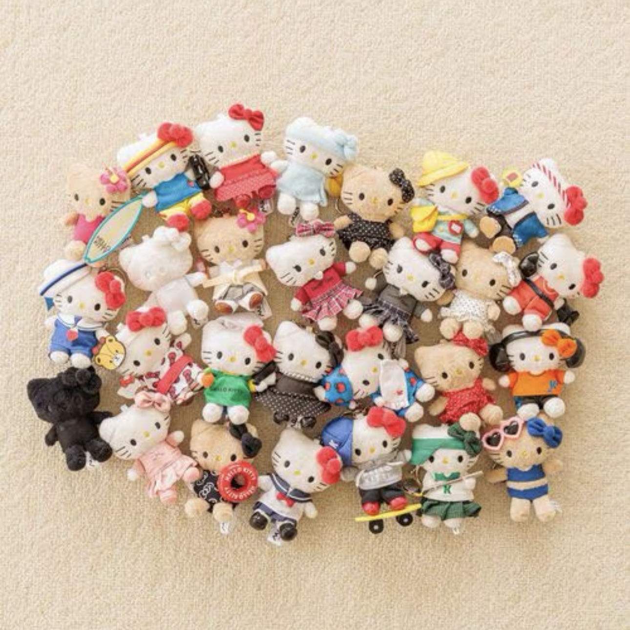 SANRIO HELLO KITTY ME% 限定款 凱蒂貓 吊飾 絨毛玩具 日本代購