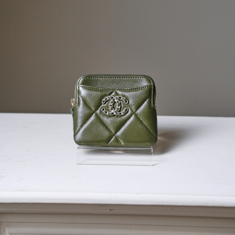 Chanel 墨綠色19吐司零錢包