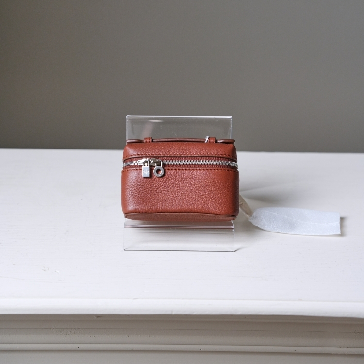 Loro Piana 紅磚色零錢包