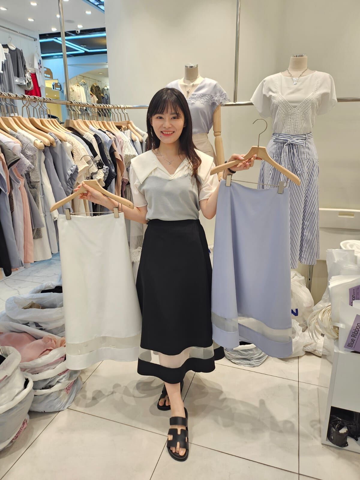 BR4557 中空優雅半裙 *特價* (優惠碼同充值購物金不適用)