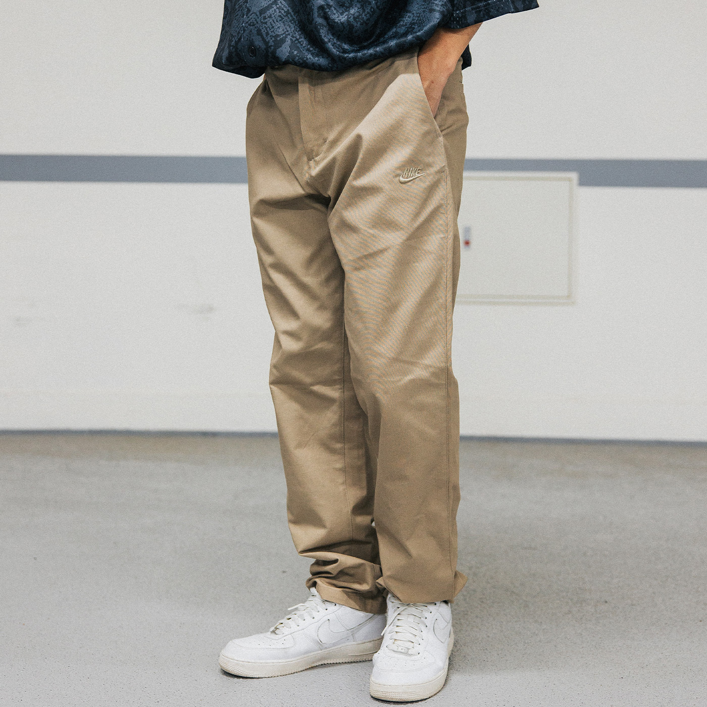 Nike Club 男款 卡其 梭織 休閒 舒適 直筒長褲 FZ5771-247