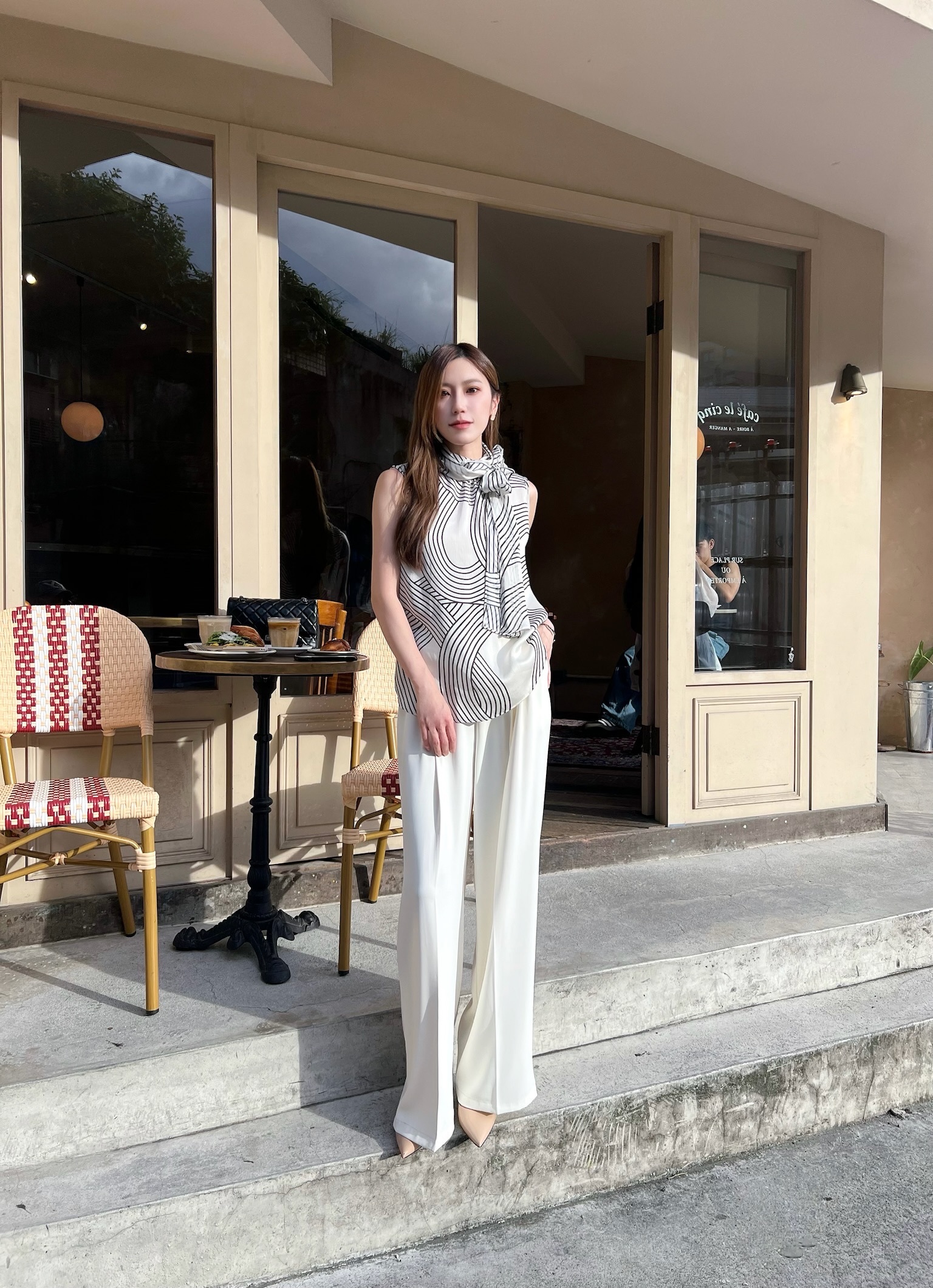 抽繩素面直筒褲