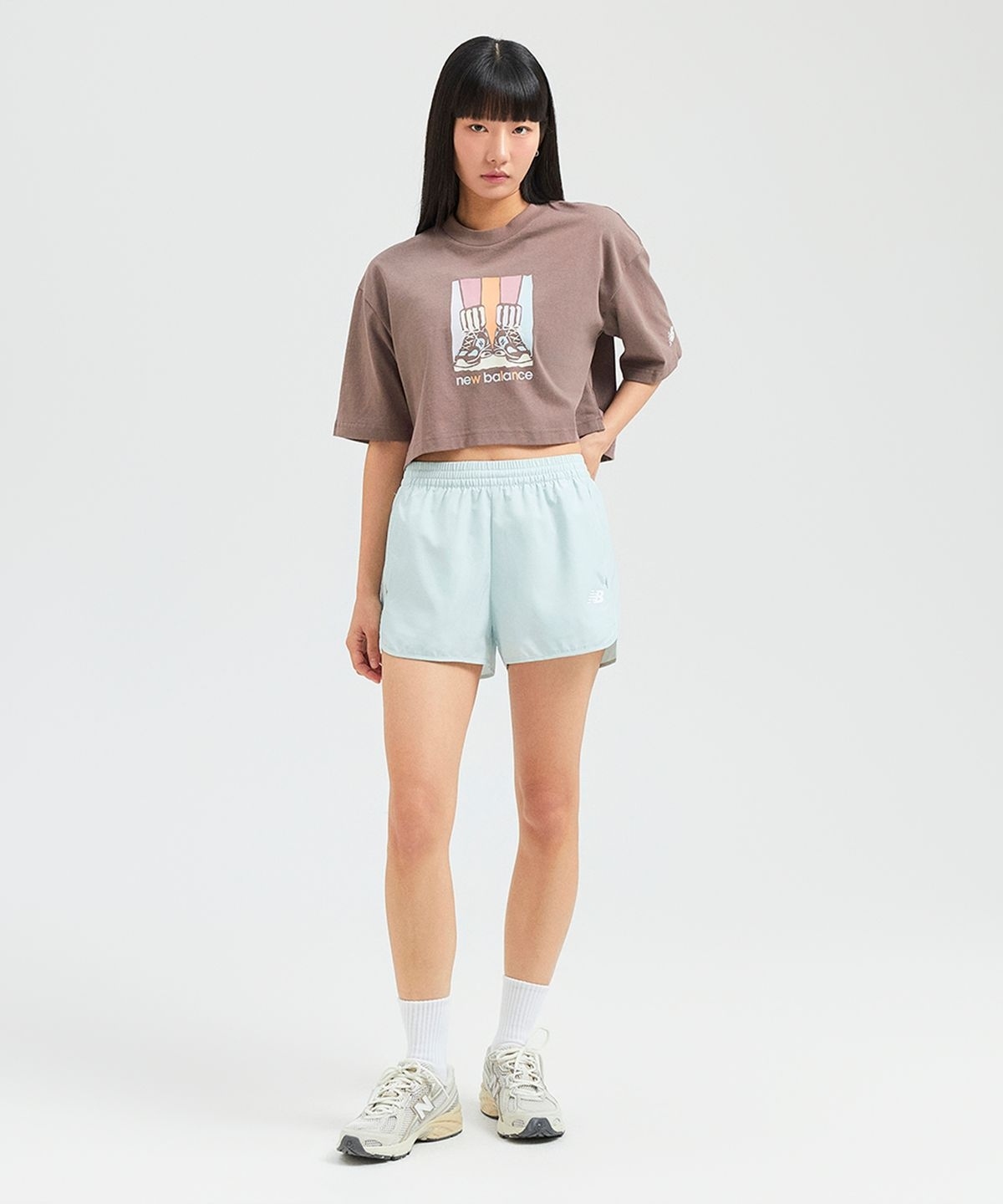 【代購】New Balance 女 拚色鞋 圖案 短袖 短T NBNEF3V722